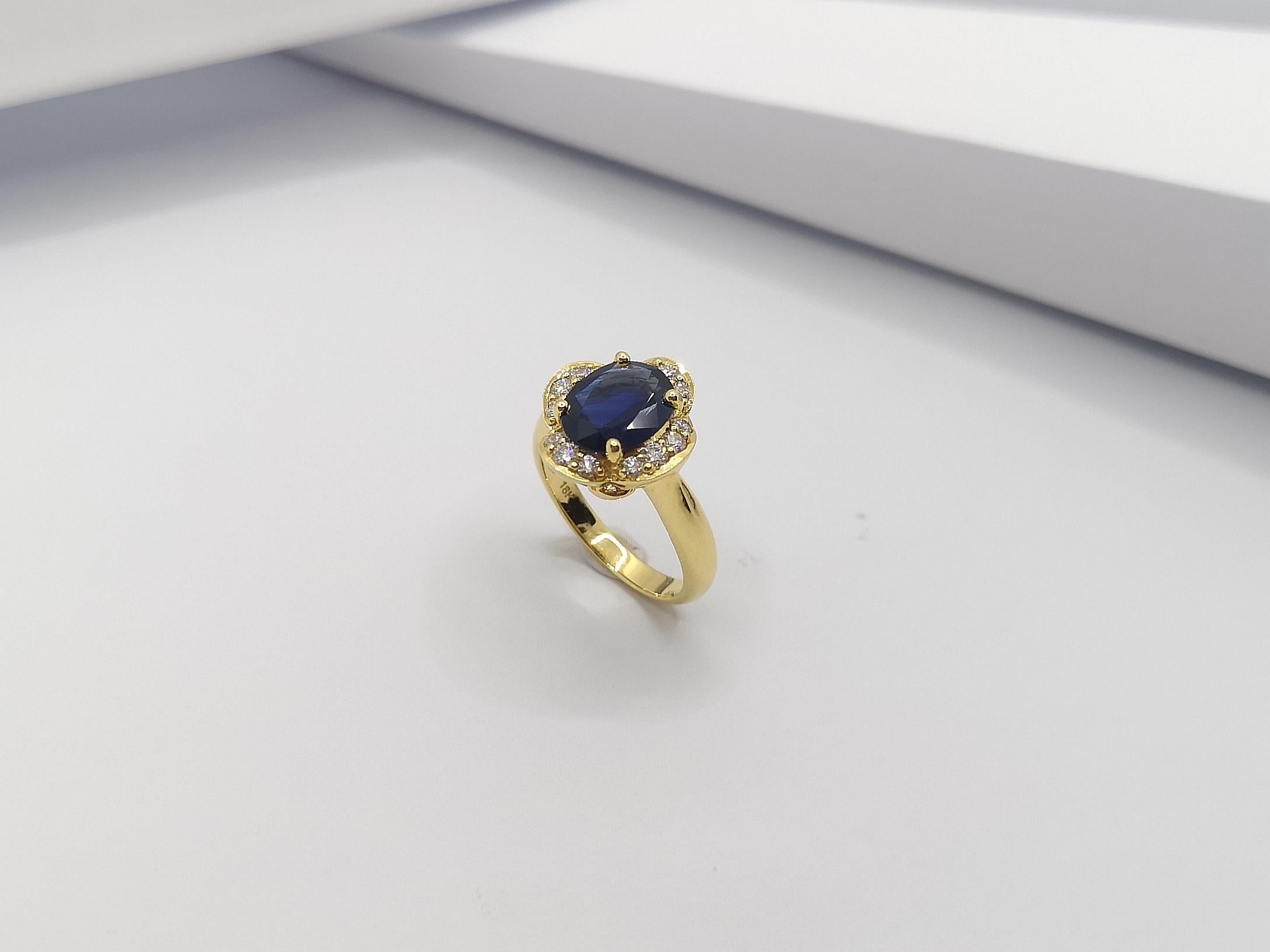 Blue Sapphire with Diamond Ring Set in 18 Karat Gold Settings For Sale 13