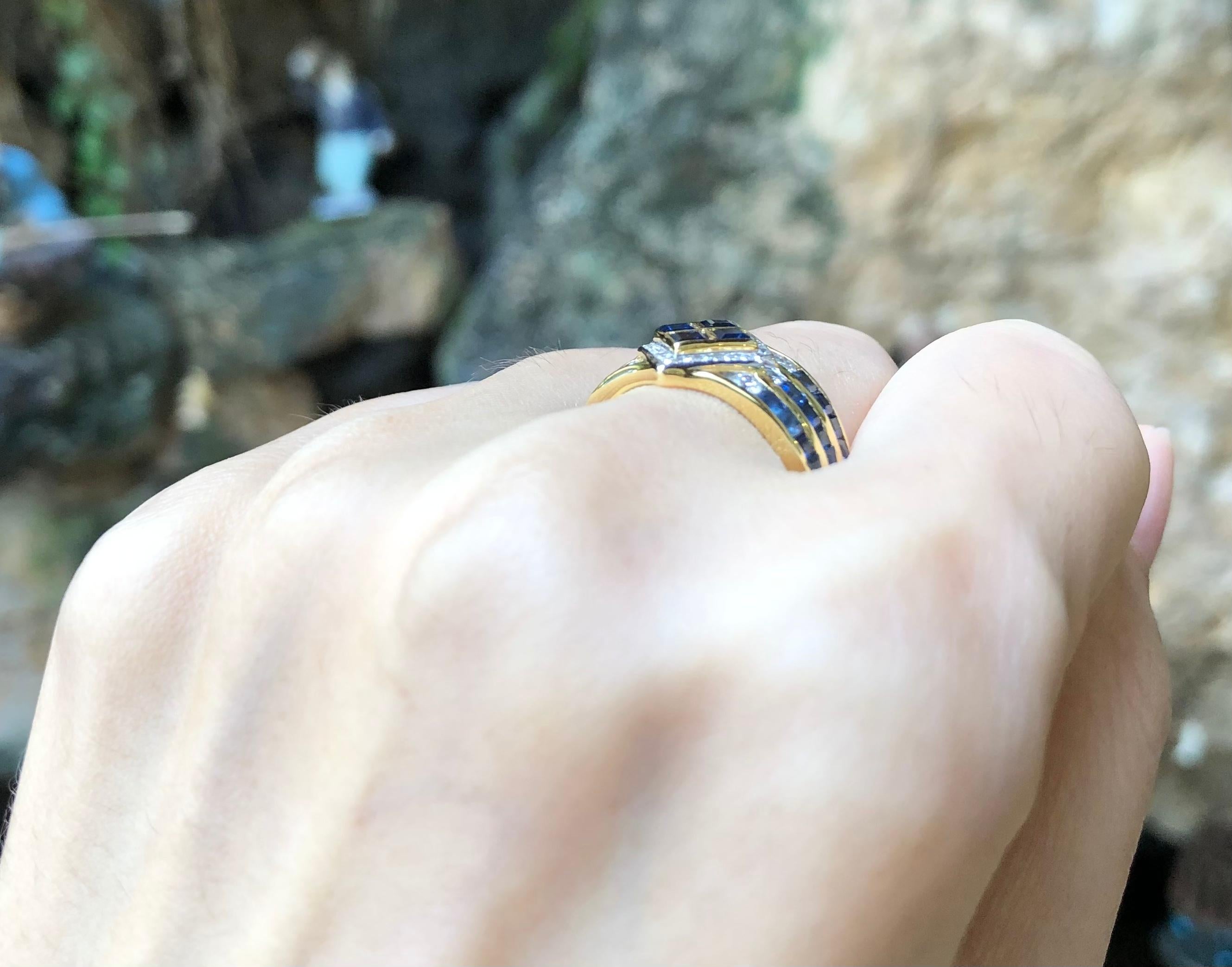 Bague saphir bleu 2,25 carats et diamant 0,33 carat en or 18 carats

Largeur :  2.0 cm 
Longueur : 1,2 cm
Taille de l'anneau : 53
Poids total : 8,69 grammes

