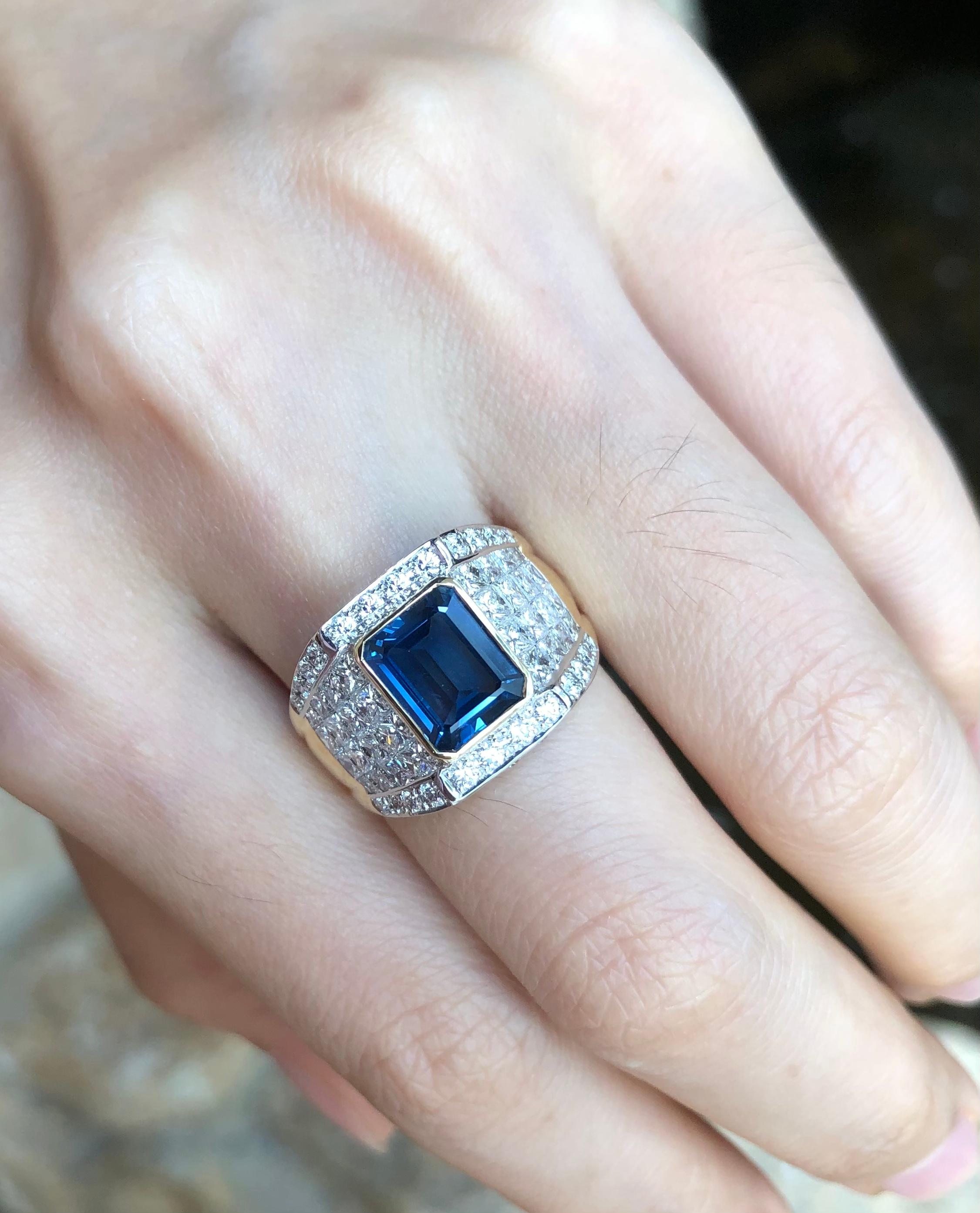 Emerald Cut Blue Sapphire with Diamond Ring Set in 18 Karat Gold Settings For Sale