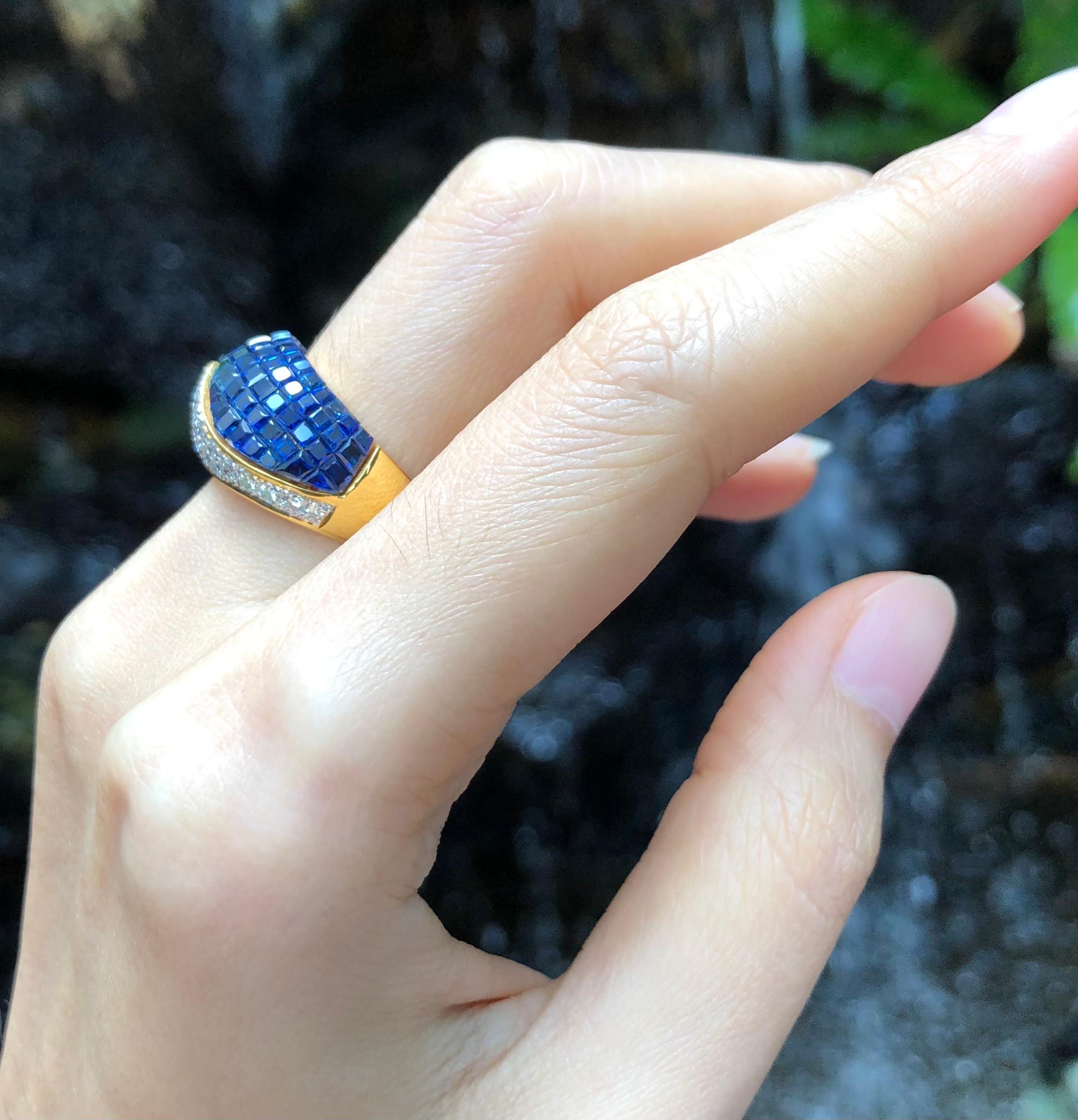 Contemporary Blue Sapphire with Diamond Ring Set in 18 Karat Gold Settings For Sale