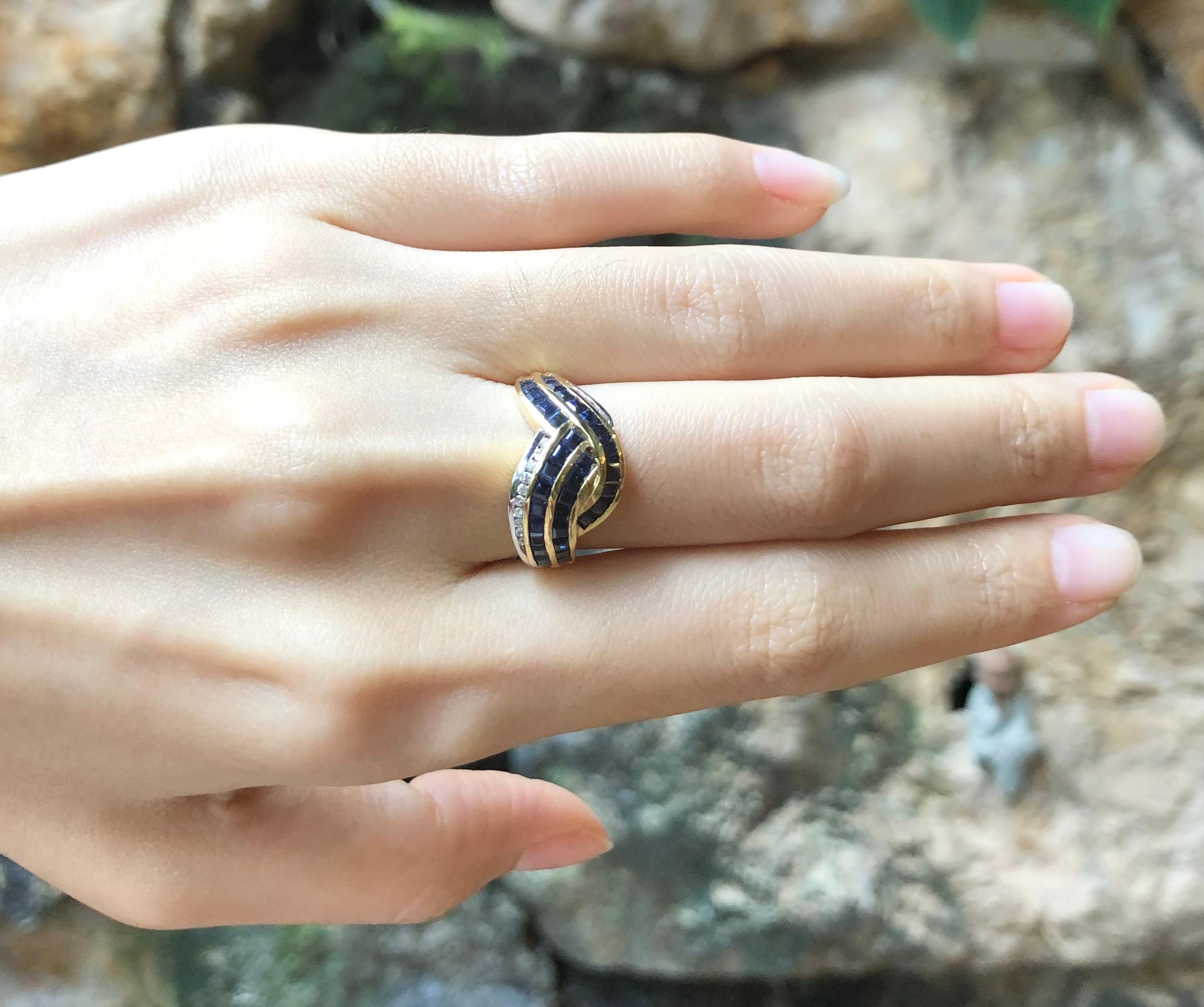 Contemporain Bague en or 18 carats avec saphir bleu et diamant en vente