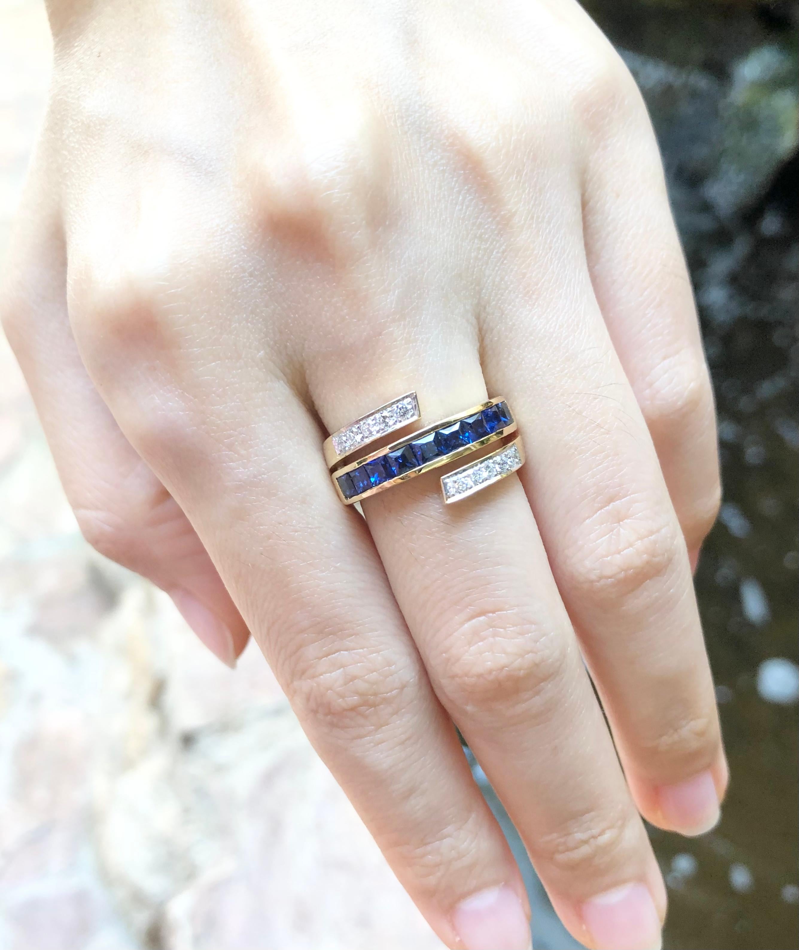 Contemporary Blue Sapphire with Diamond Ring Set in 18 Karat Gold Settings For Sale