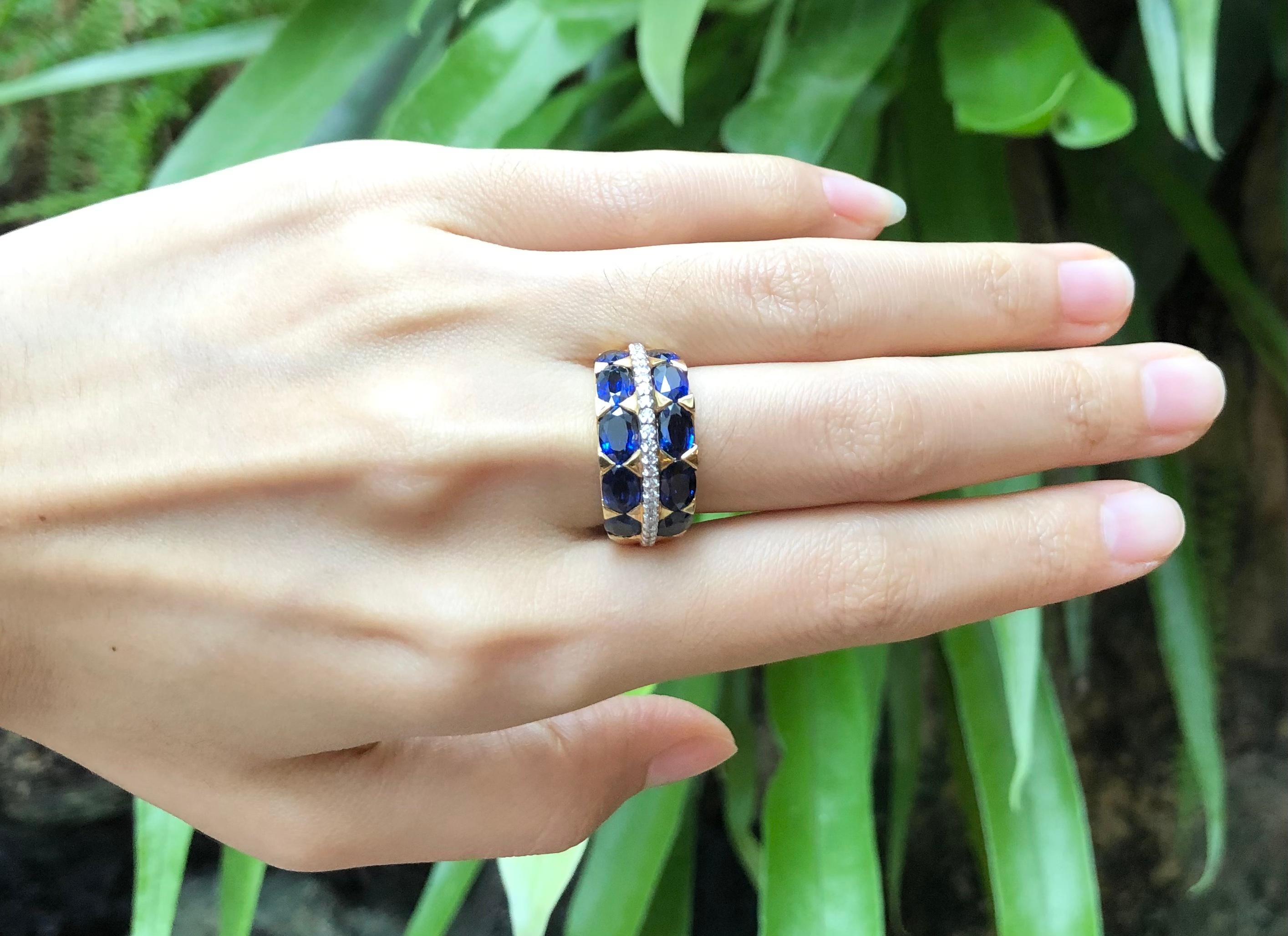 Ring mit blauem Saphir und Diamant in 18 Karat Goldfassung (Ovalschliff) im Angebot