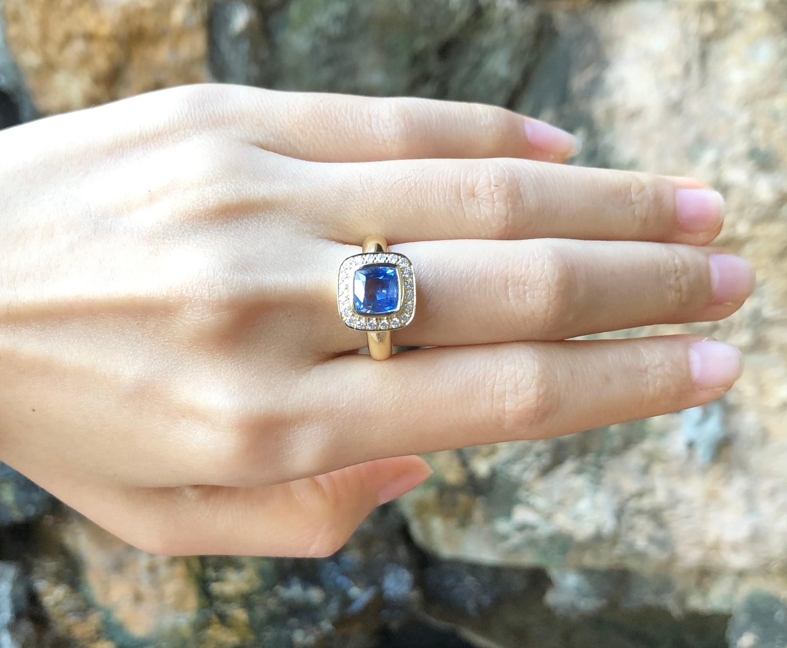 Cushion Cut Blue Sapphire with Diamond Ring Set in 18 Karat Gold Settings For Sale