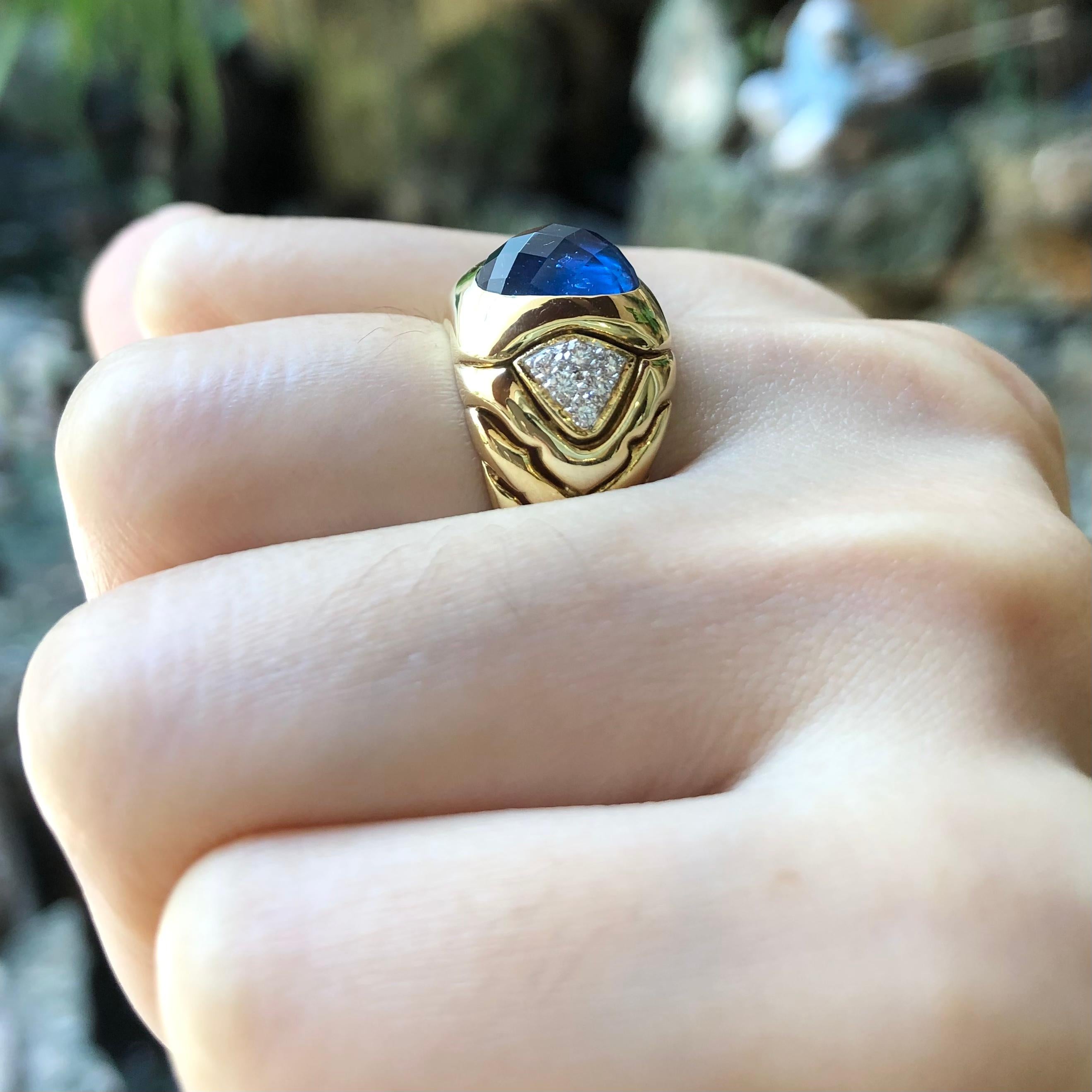 Taglio misto Anello con zaffiro blu e diamante con montatura in oro 18 carati in vendita