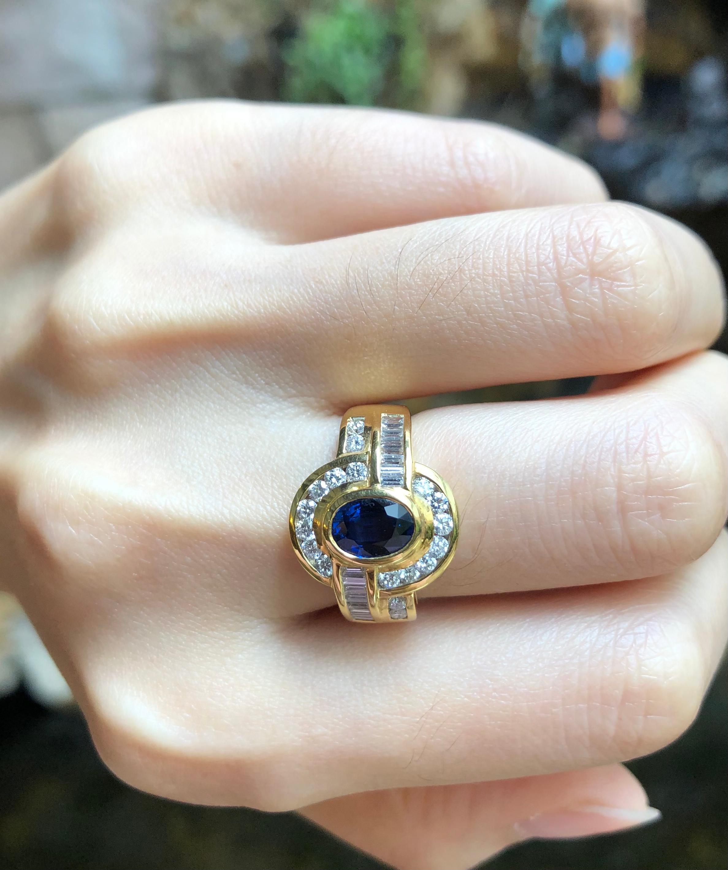 Blauer Saphir mit Diamantring aus 18 Karat Gold in Fassungen im Zustand „Neu“ im Angebot in Bangkok, TH