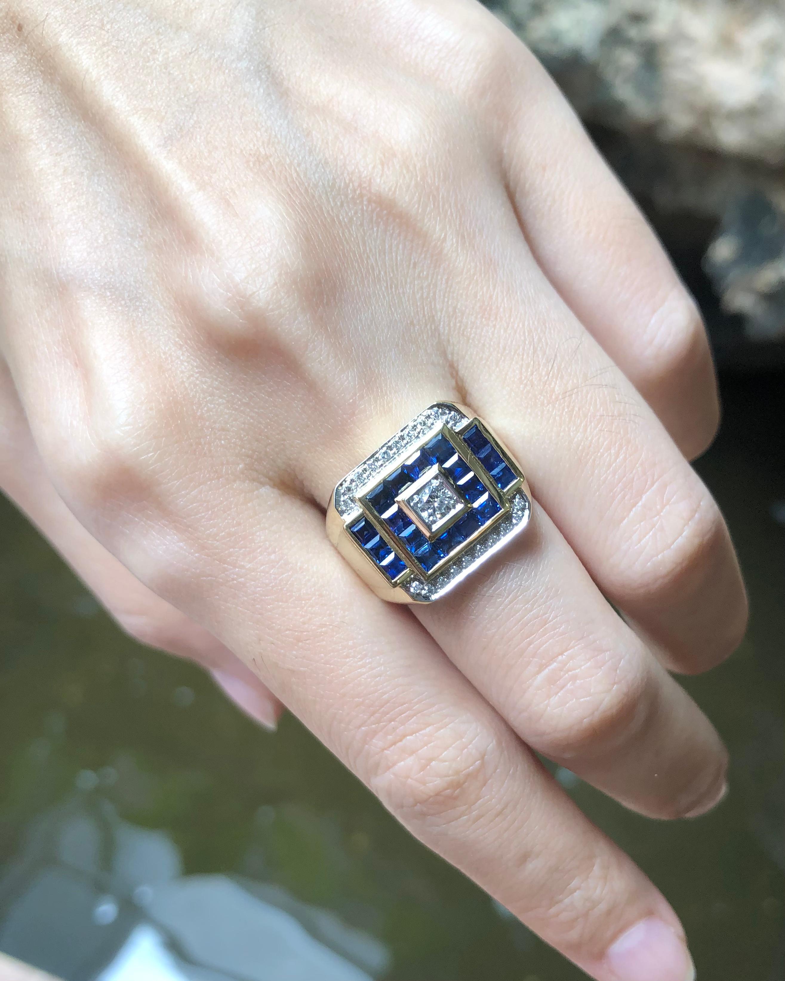 Bague en or 18 carats avec saphir bleu et diamant Neuf - En vente à Bangkok, TH