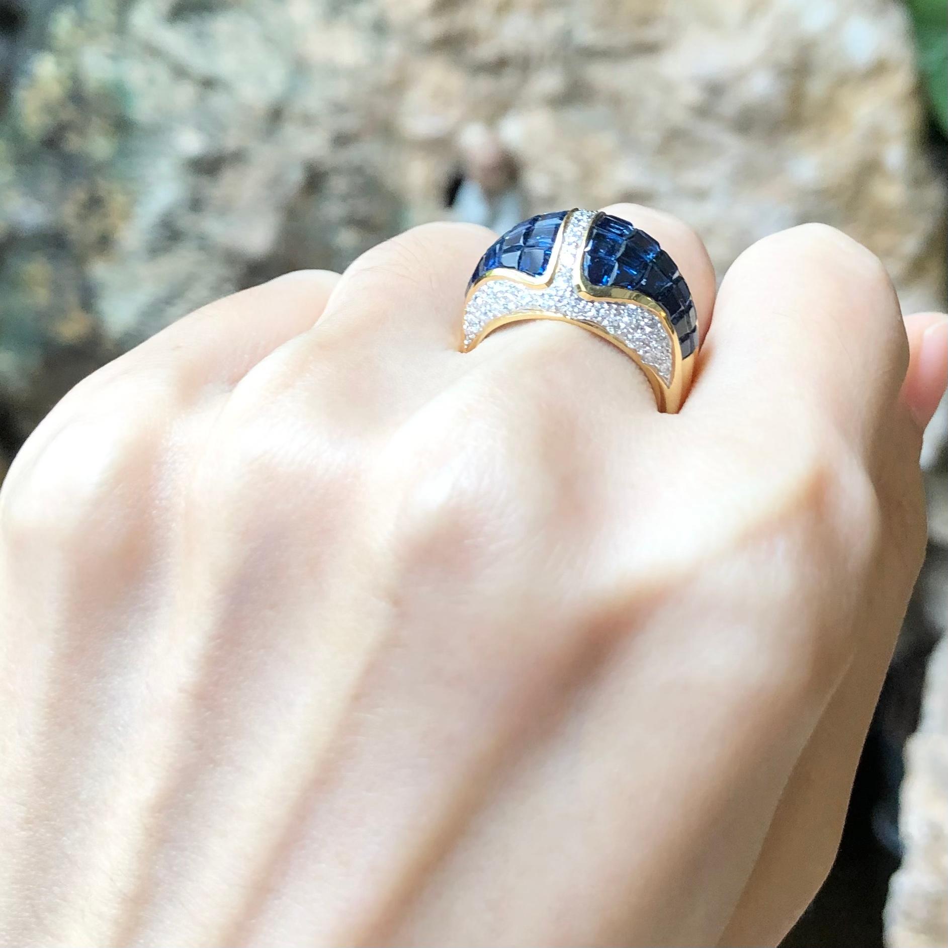 Blue Sapphire with Diamond Ring set in 18 Karat Gold Settings In New Condition For Sale In Bangkok, TH