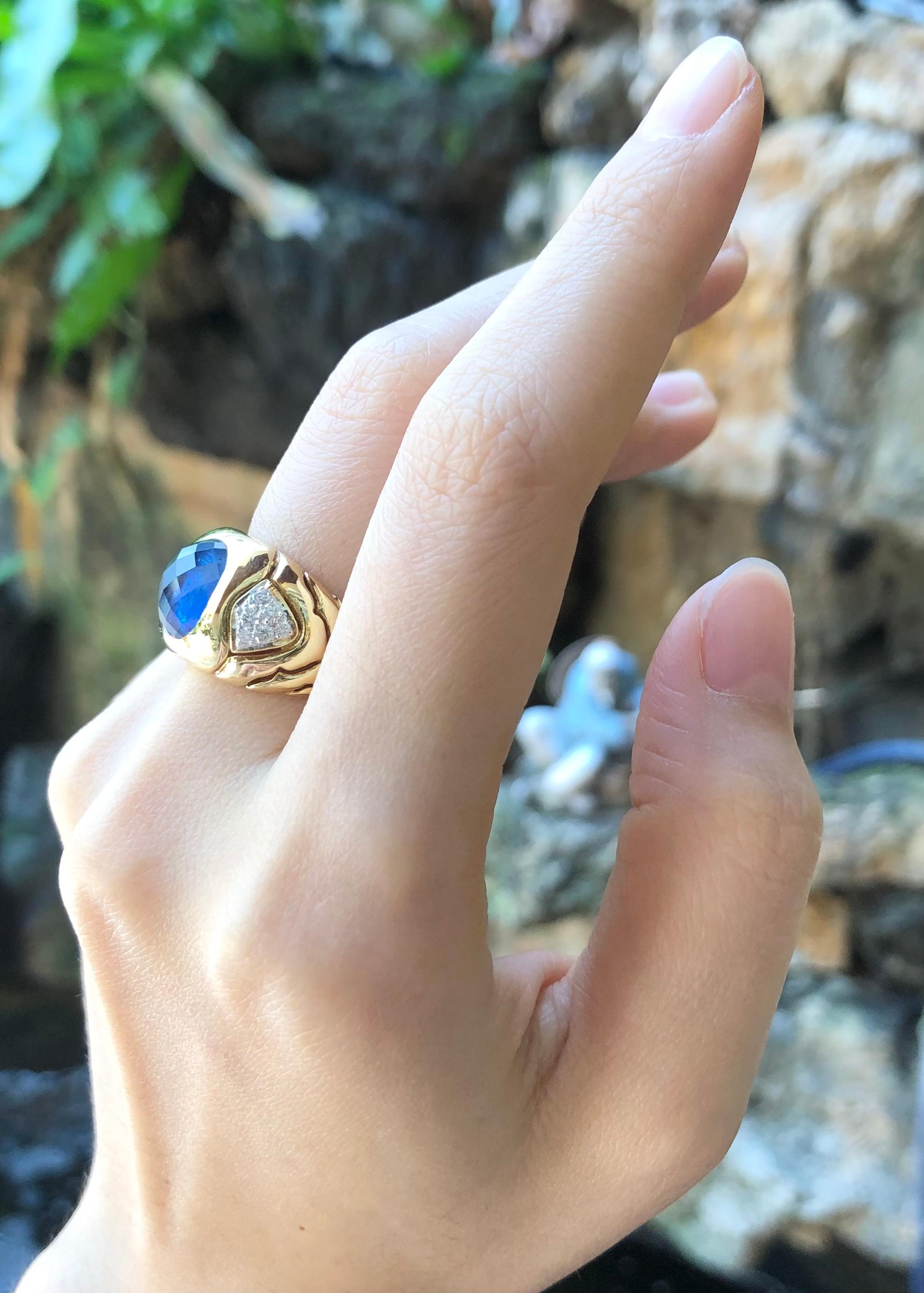 Anello con zaffiro blu e diamante con montatura in oro 18 carati In condizioni Nuovo in vendita a Bangkok, TH