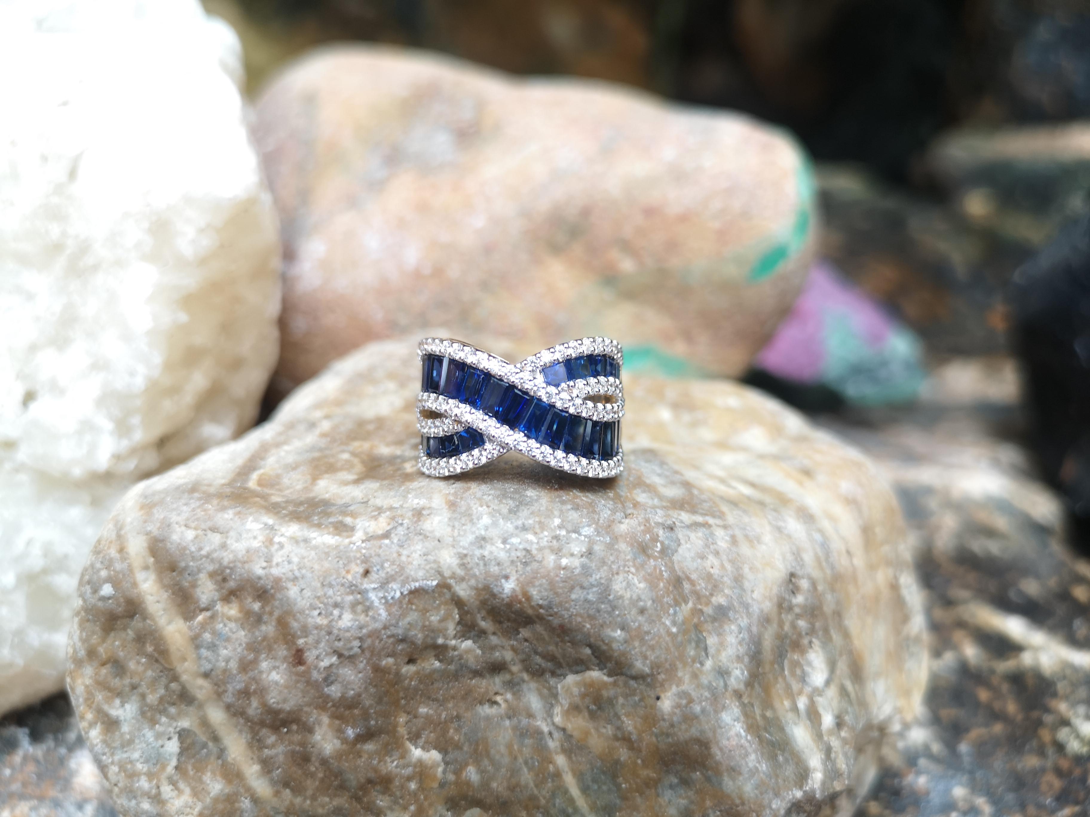 Blauer blauer Saphir mit Diamantring in 18 Karat Goldfassung für Damen oder Herren im Angebot