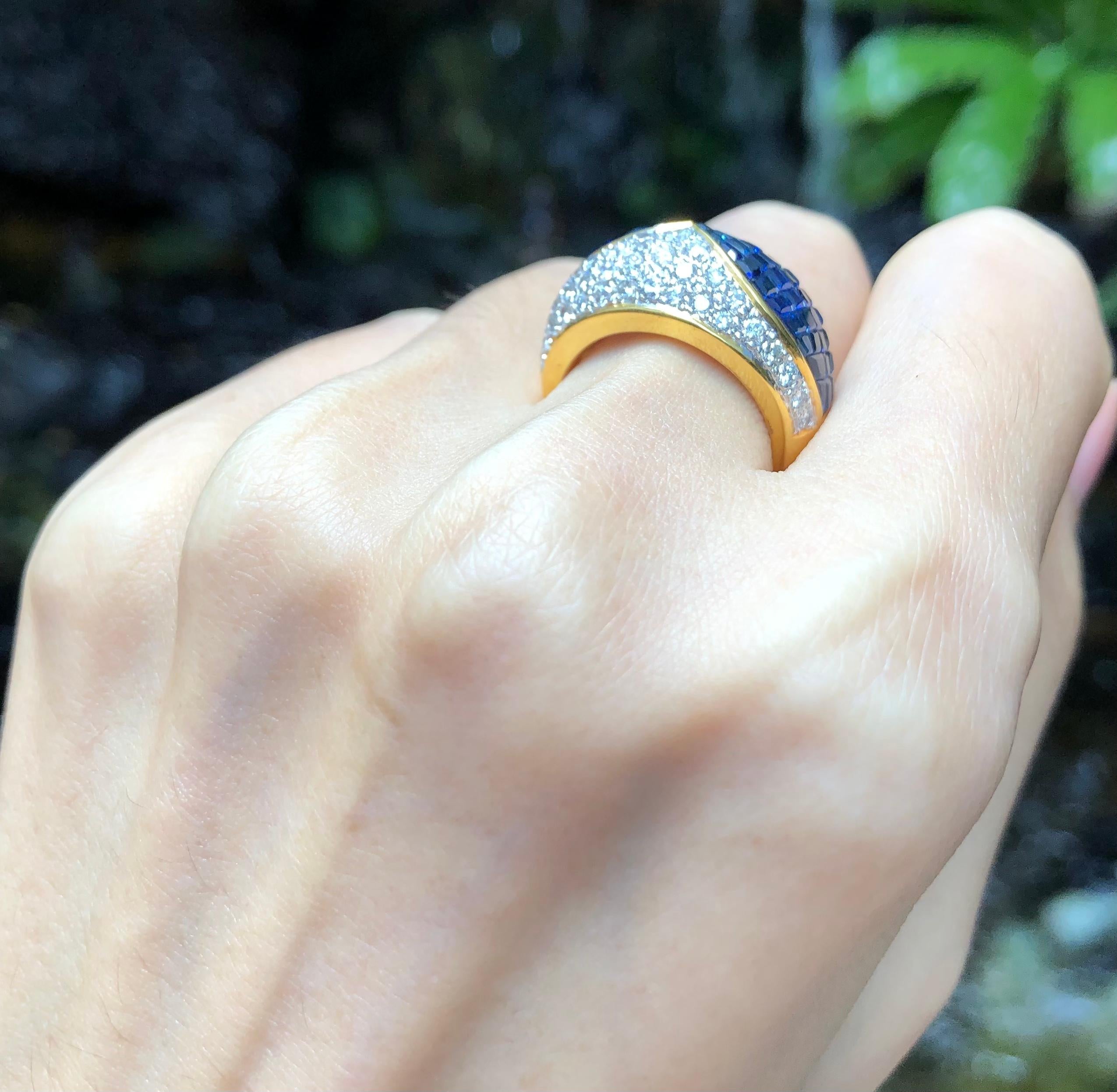 Women's or Men's Blue Sapphire with Diamond Ring Set in 18 Karat Gold Settings For Sale