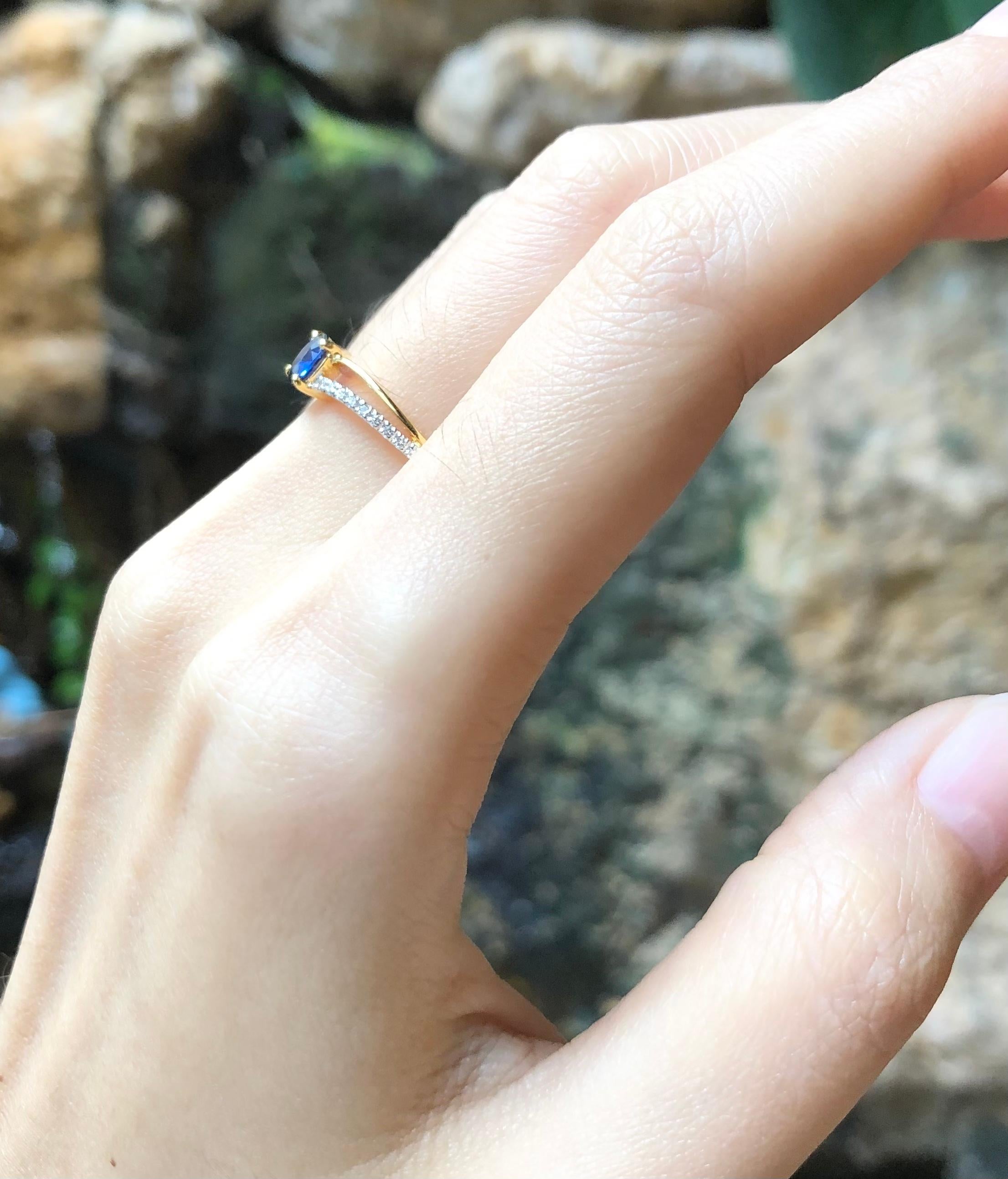 Blauer Saphir mit Diamantring aus 18 Karat Gold in Fassungen Damen im Angebot