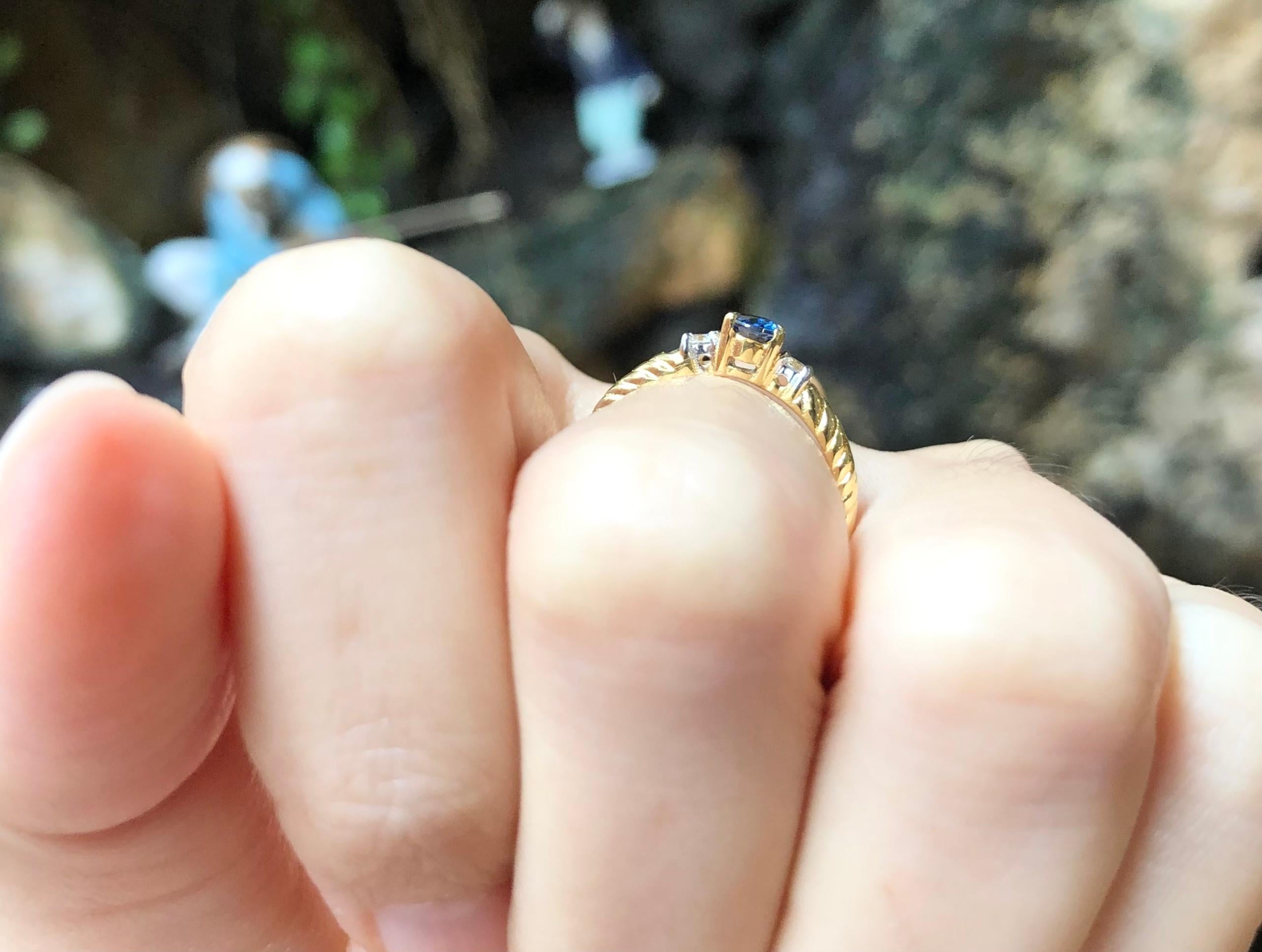 Blue Sapphire with Diamond Ring Set in 18 Karat Gold Settings For Sale 1