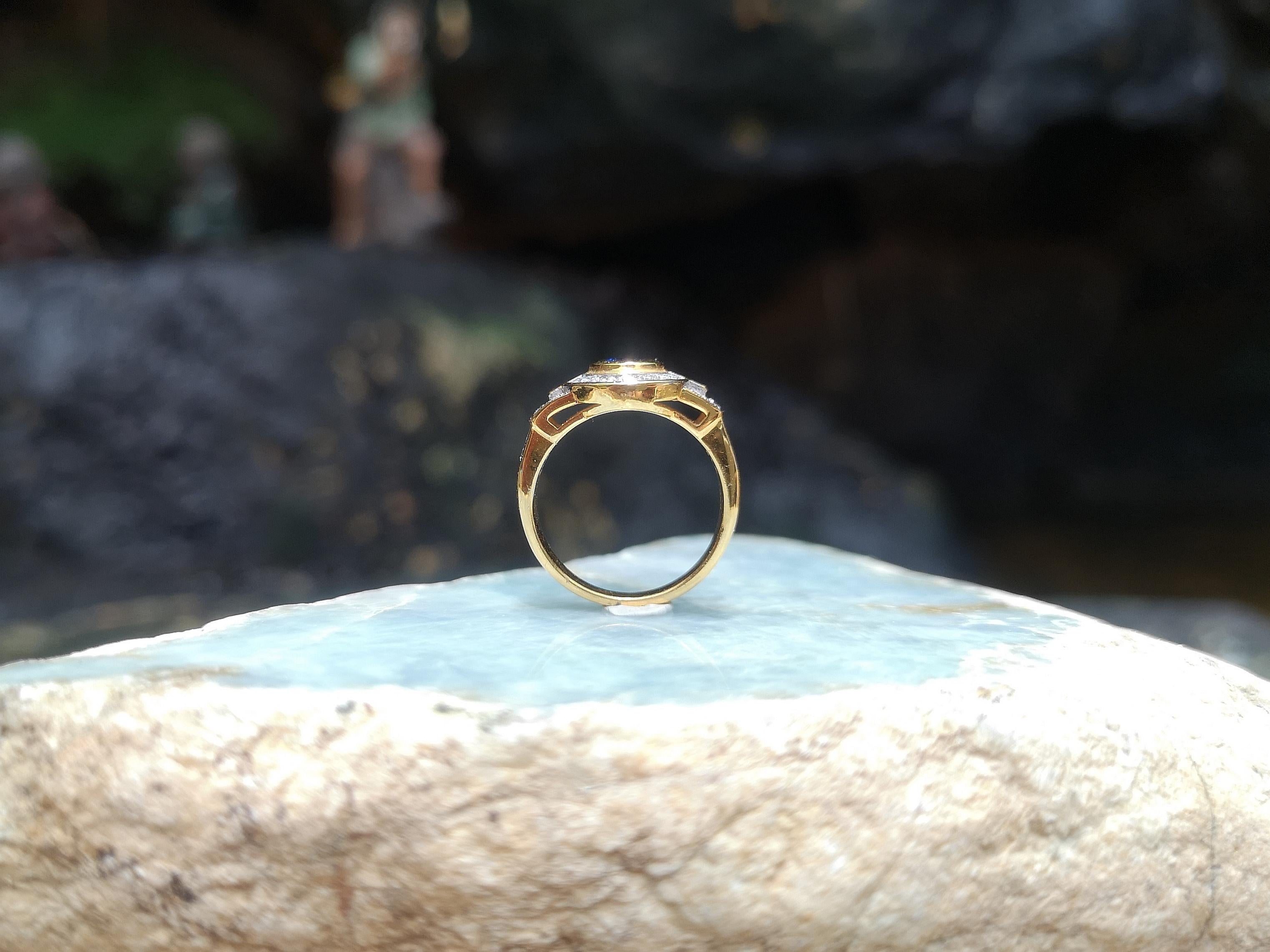 Blue Sapphire with Diamond Ring Set in 18 Karat Gold Settings In New Condition For Sale In Bangkok, TH