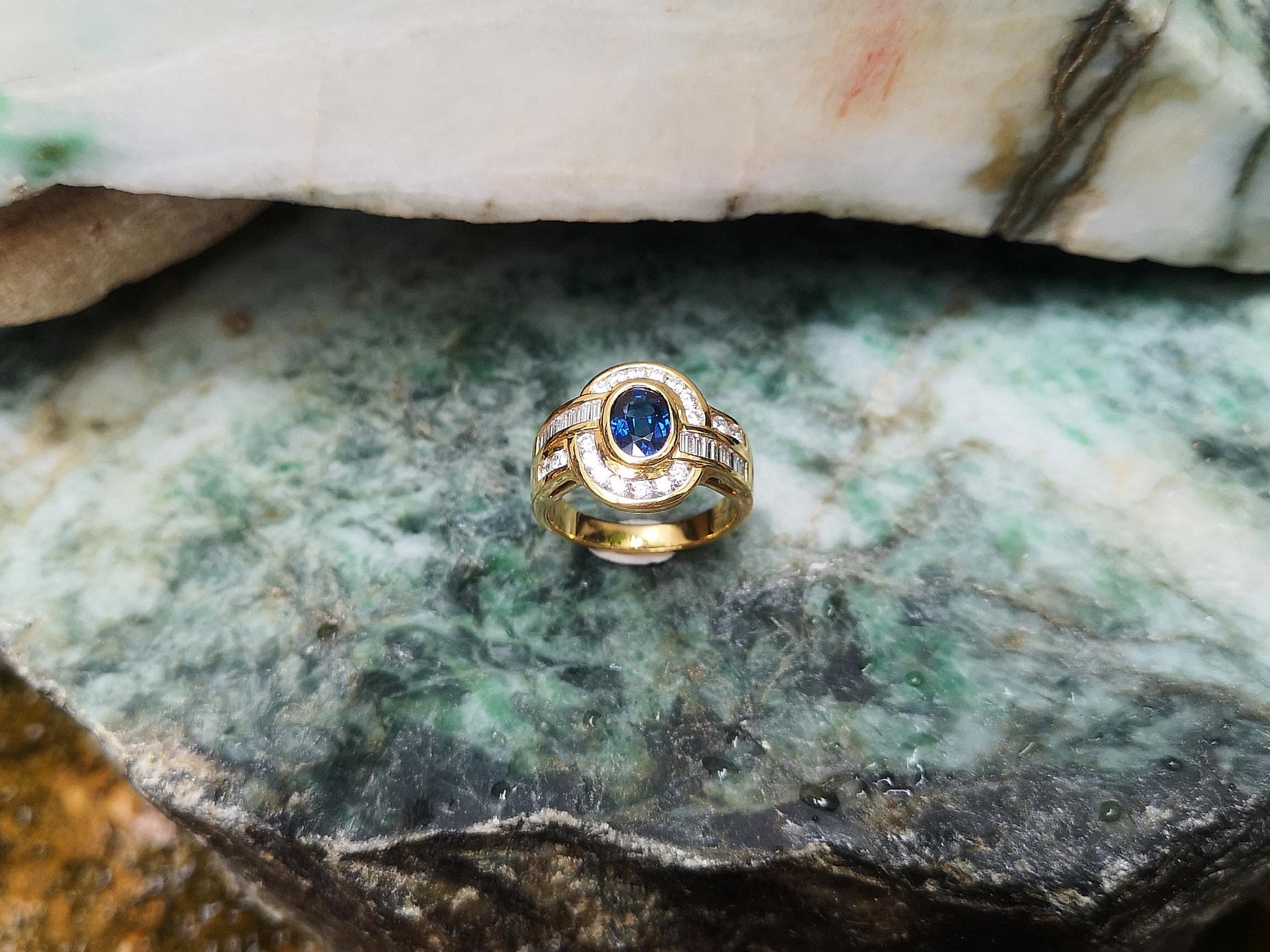 Blauer Saphir mit Diamantring aus 18 Karat Gold in Fassungen im Angebot 2