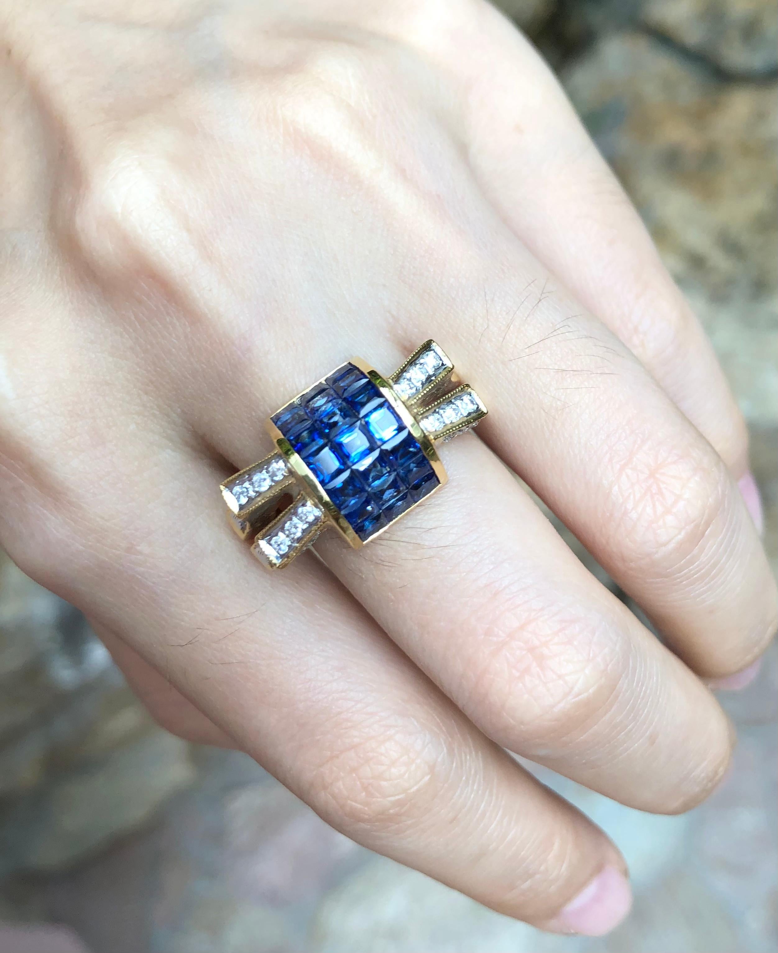 Blue Sapphire with Diamond Ring Set in 18 Karat Gold Settings For Sale 3