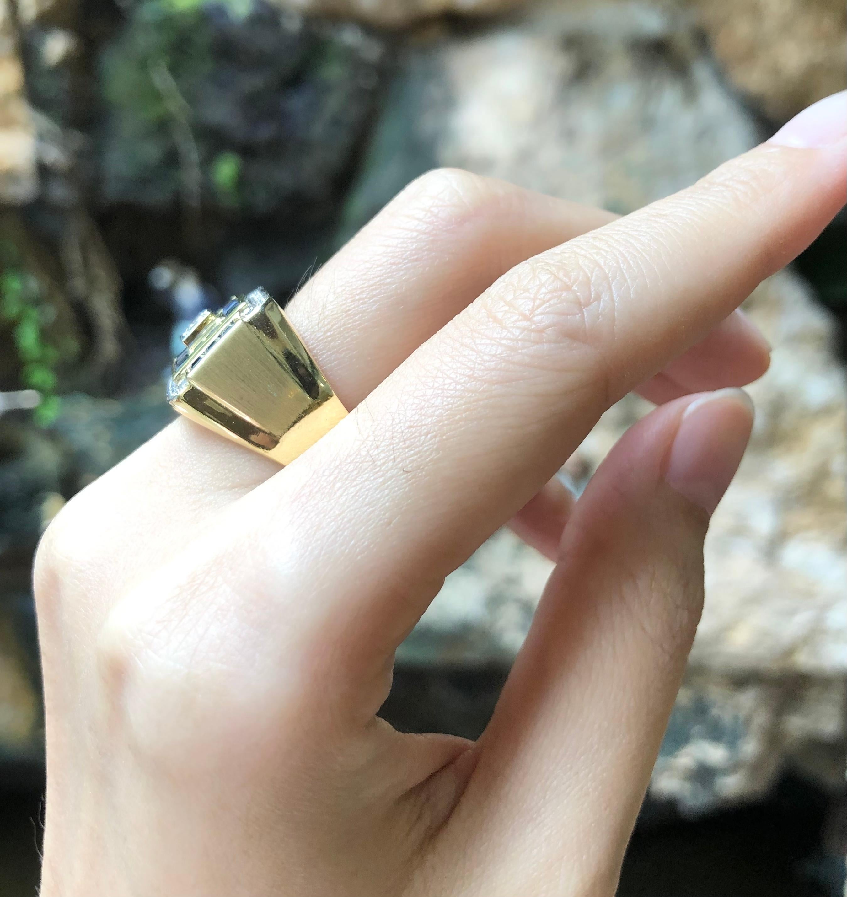 Bague en or 18 carats avec saphir bleu et diamant en vente 2