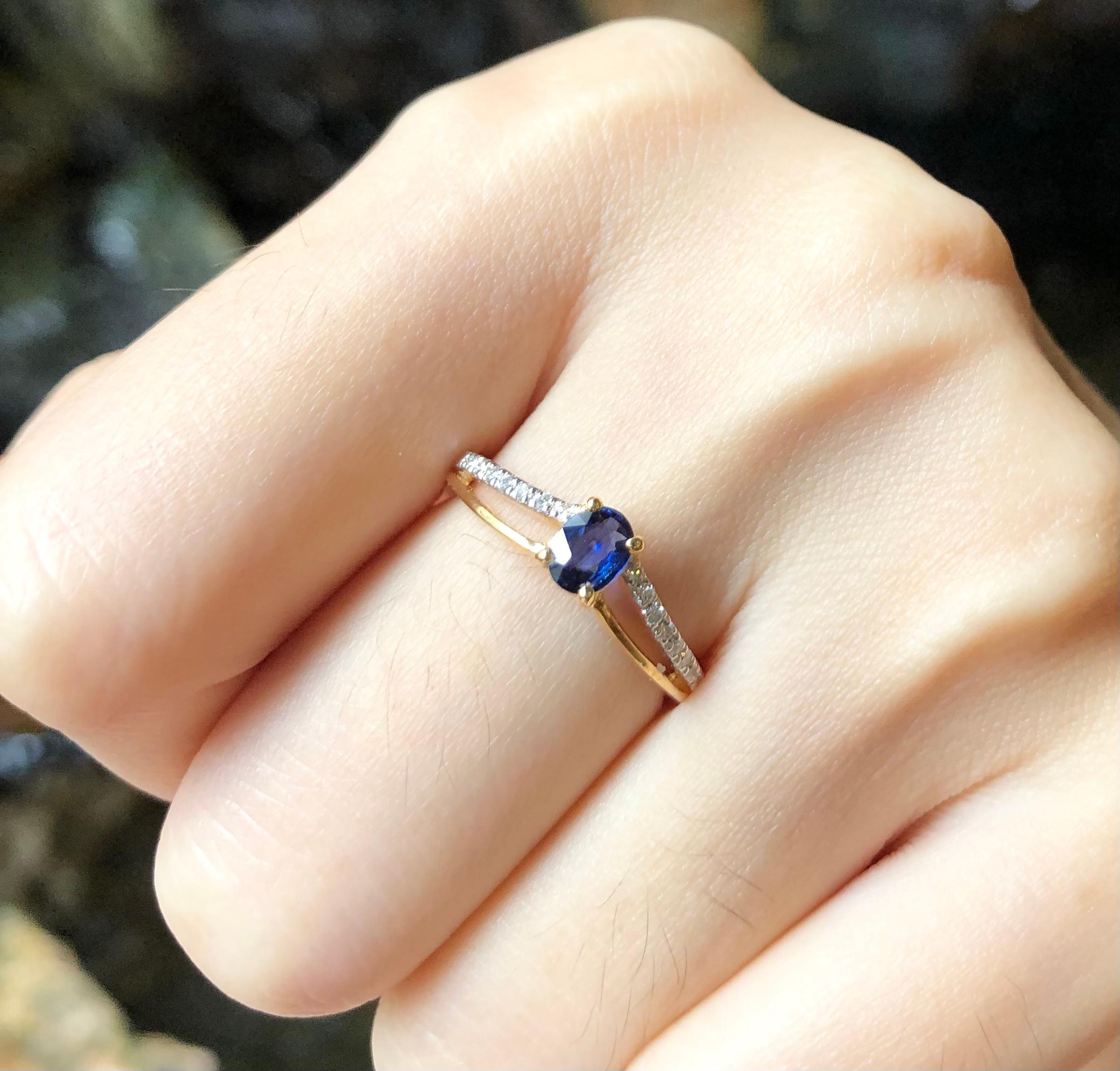 Blauer Saphir mit Diamantring aus 18 Karat Gold in Fassungen im Angebot 2