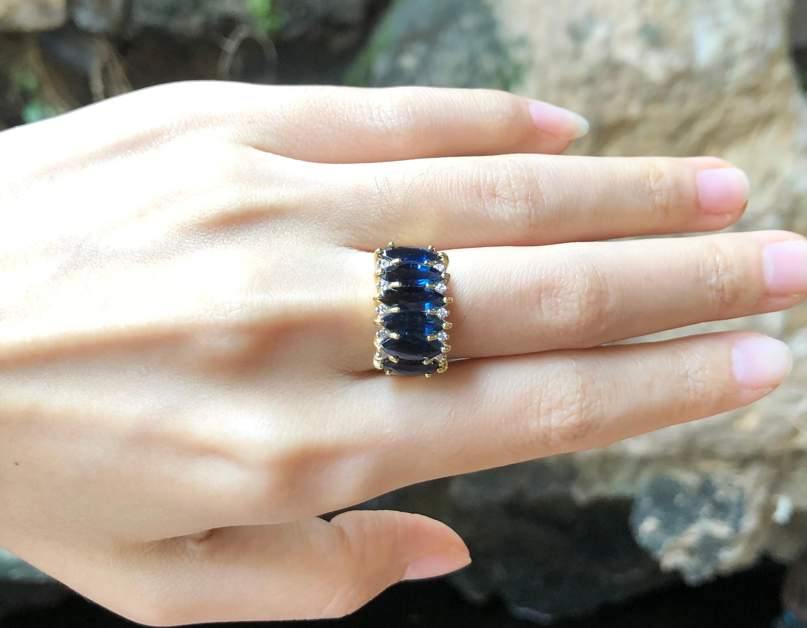 Blue Sapphire with Diamond Ring Set in 18 Karat Gold Settings For Sale 2