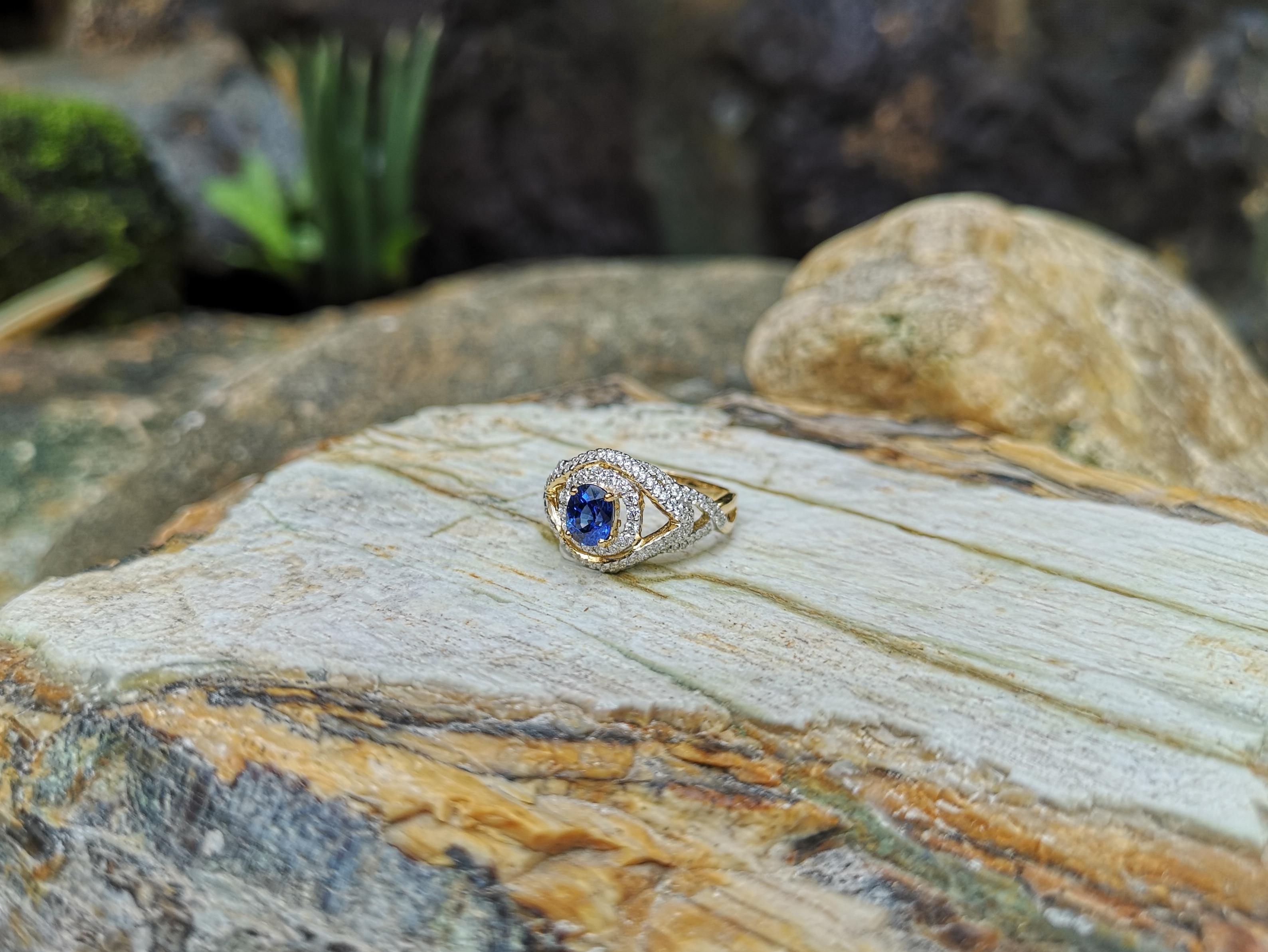 Blue Sapphire with Diamond Ring Set in 18 Karat Gold Settings For Sale 1