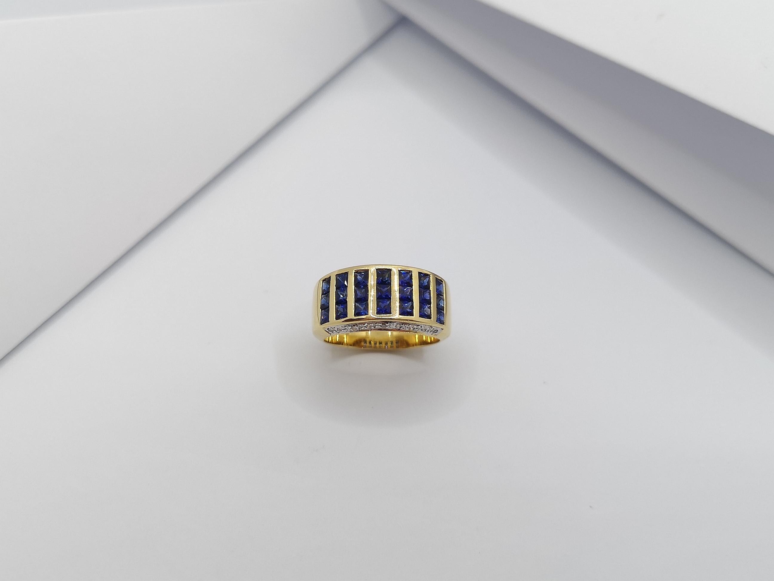 Women's or Men's Blue Sapphire with Diamond Ring Set in 18 Karat Gold Settings For Sale
