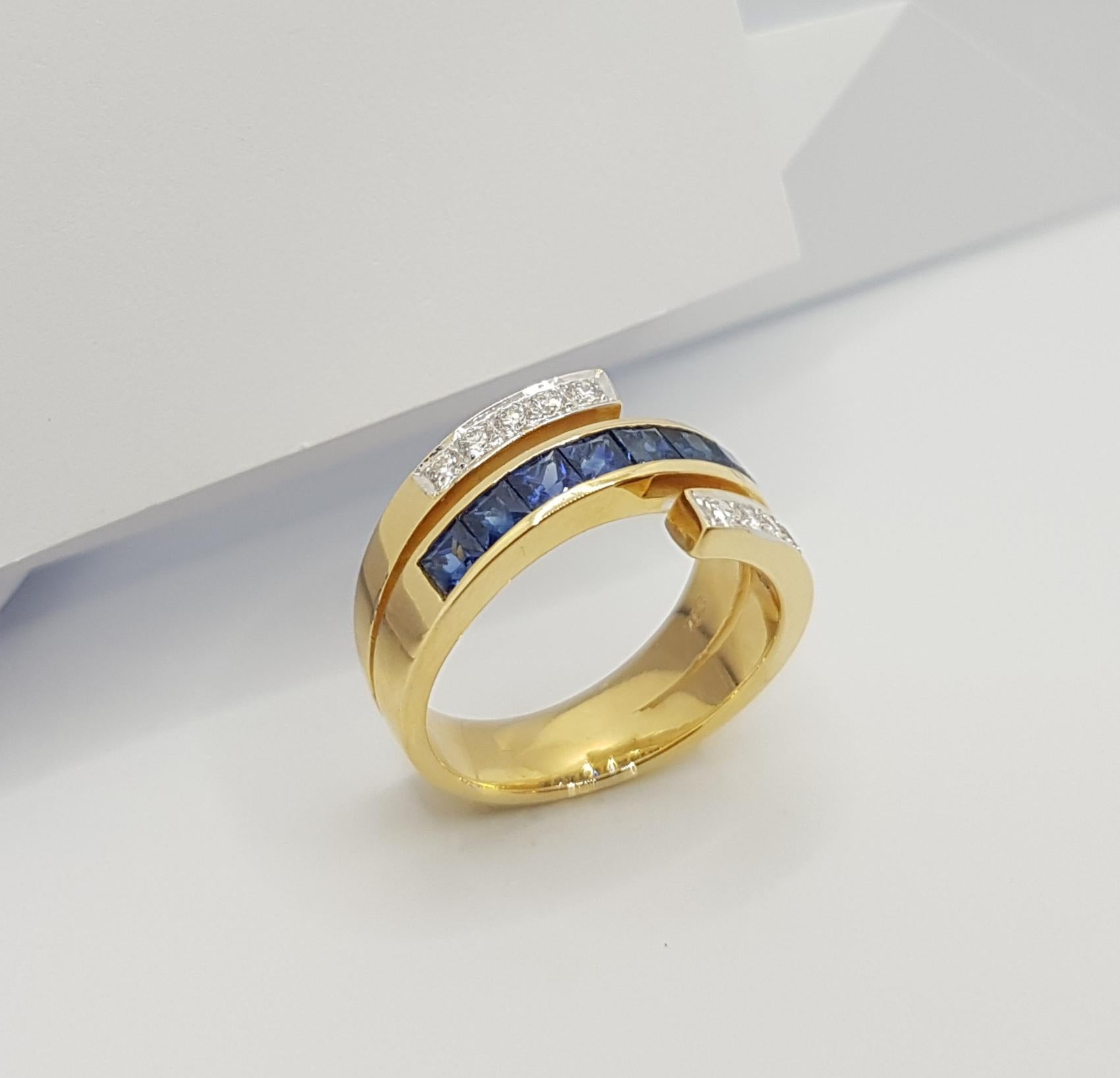 Blue Sapphire with Diamond Ring Set in 18 Karat Gold Settings For Sale 3