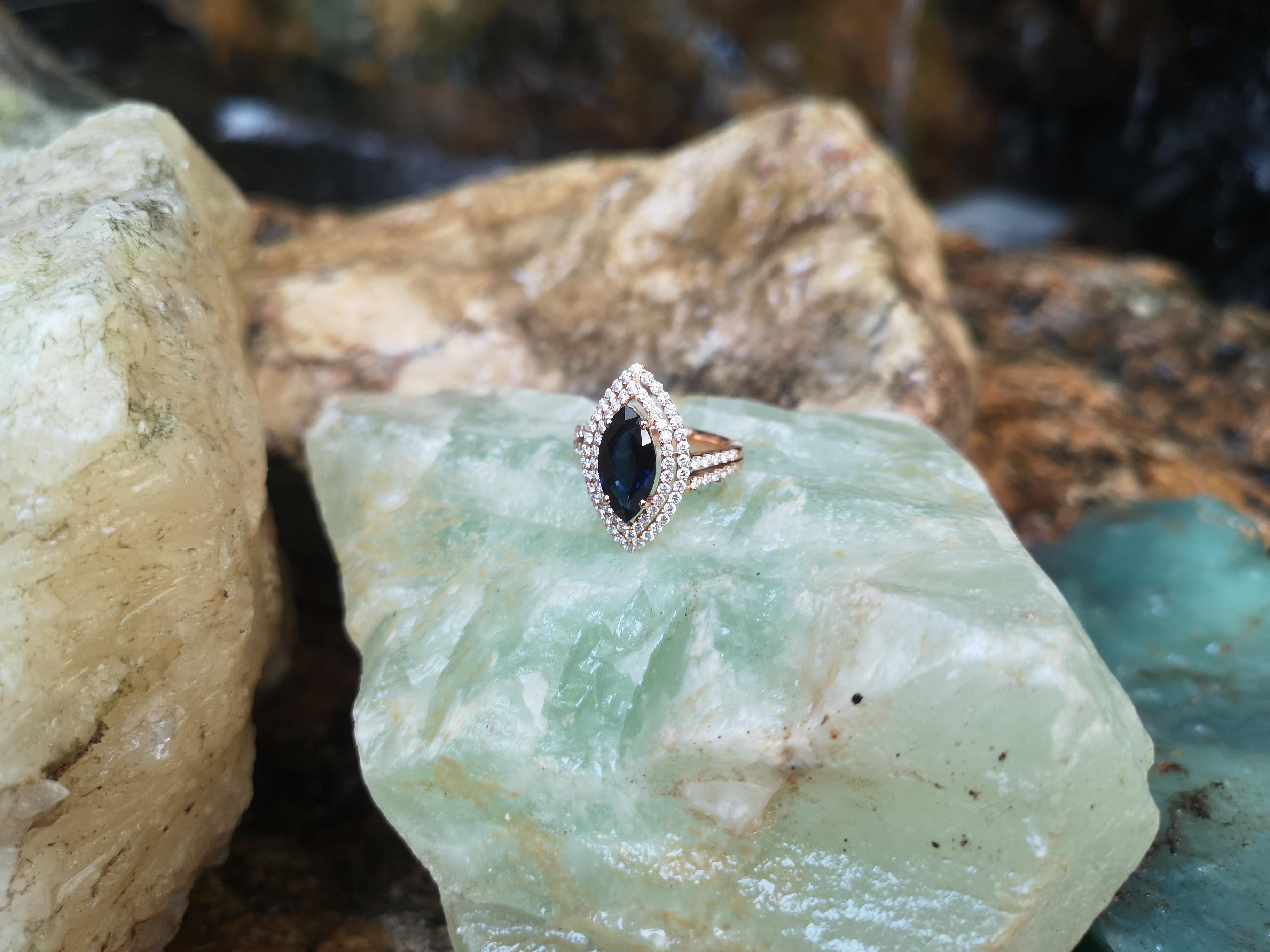 Marquise Blue Sapphire with Diamond Ring Set in 18 Karat Rose Gold Settings For Sale 3