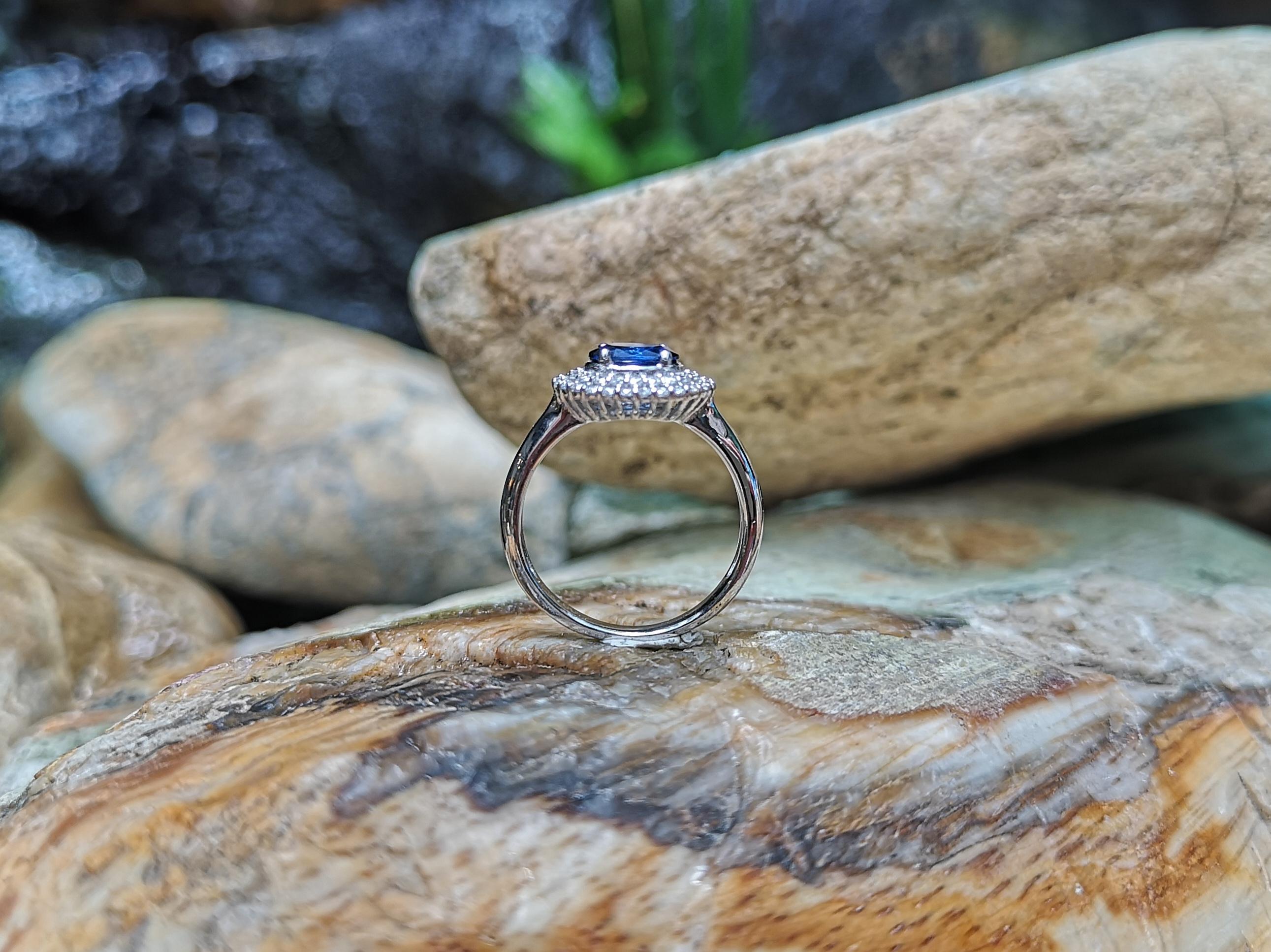 Blauer Saphir mit Diamantring aus 18 Karat Weißgold in Fassungen im Angebot 4