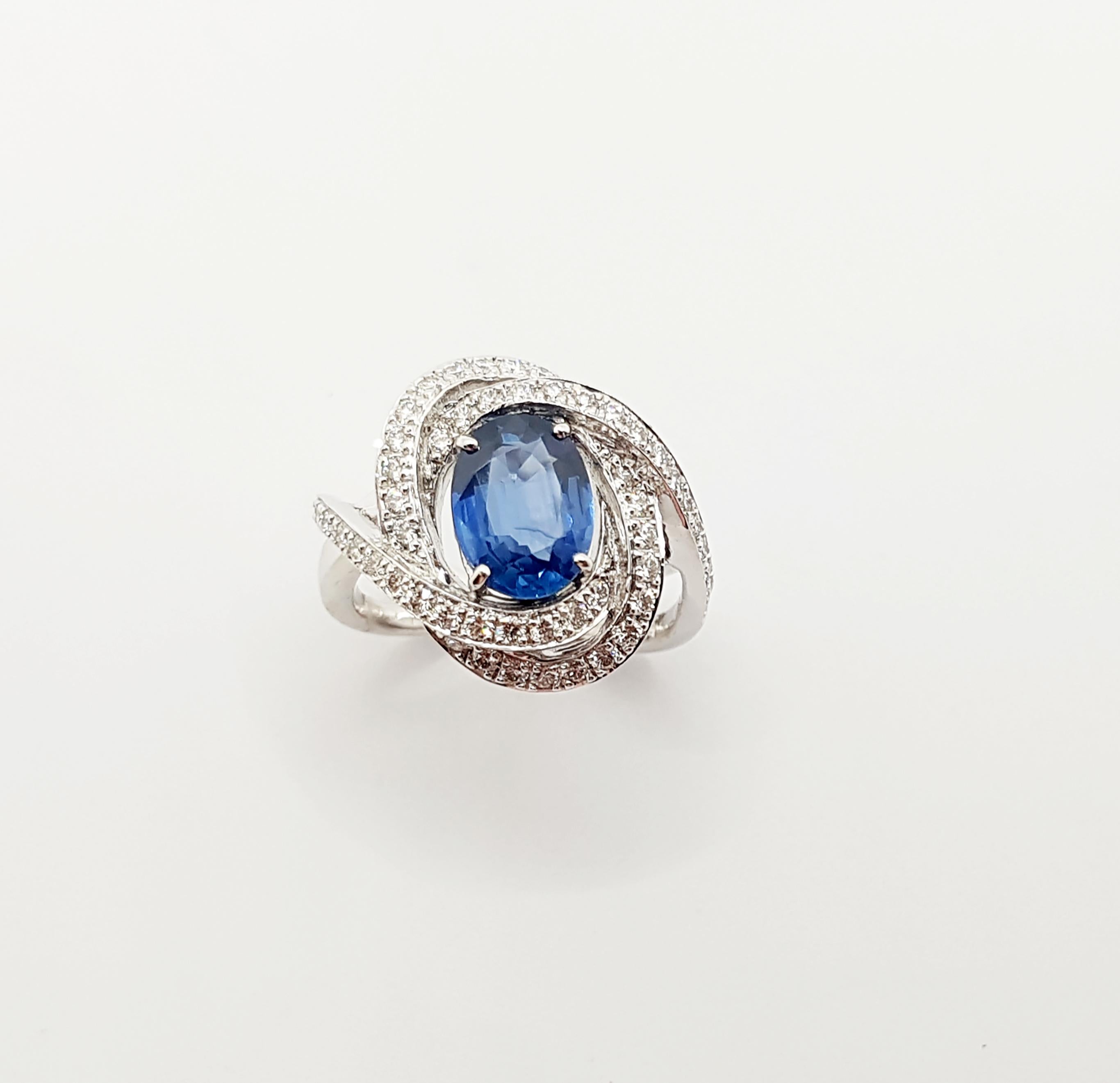 Blue Sapphire with Diamond Ring Set in 18 Karat White Gold Settings For Sale 2
