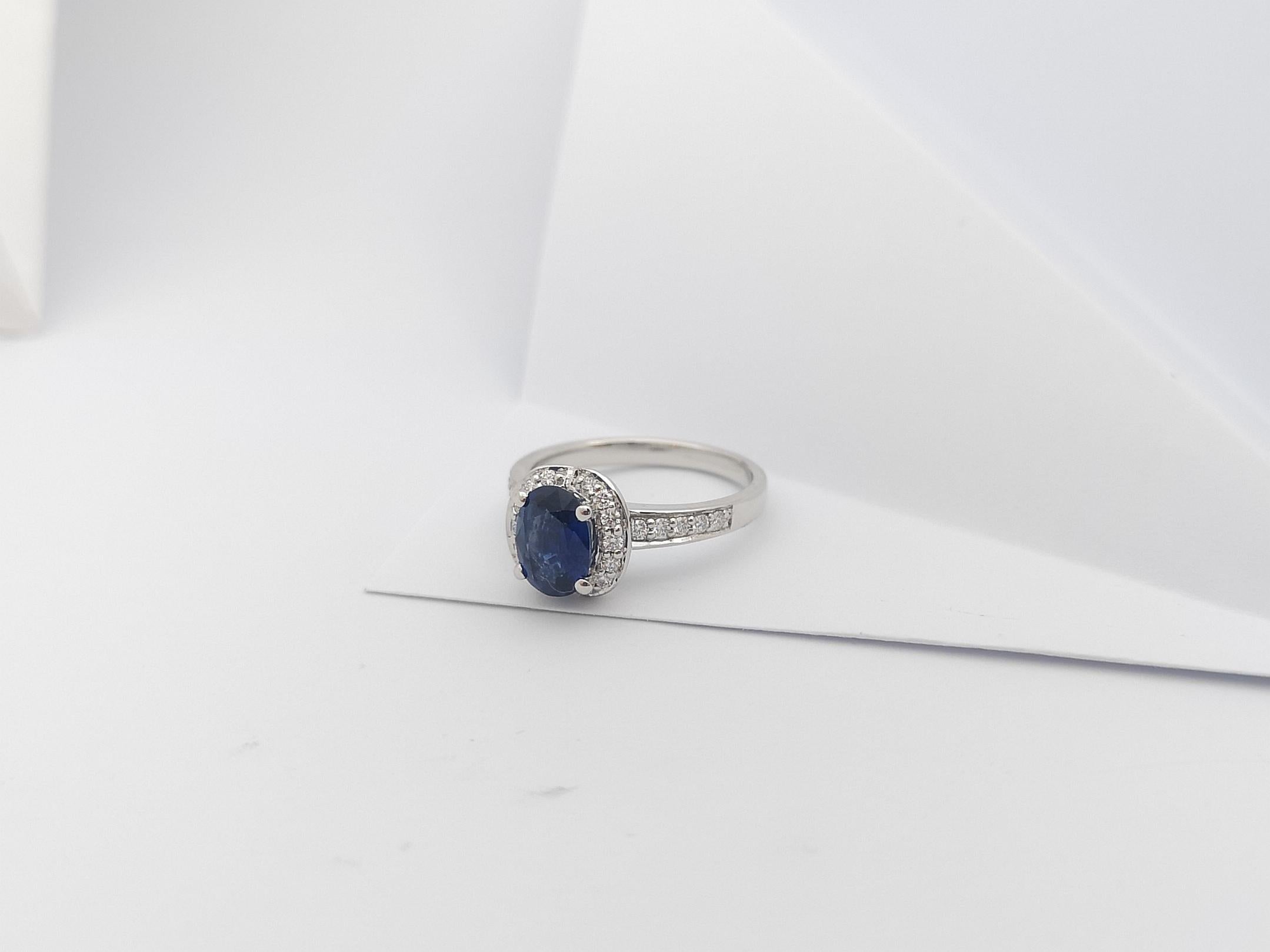Blue Sapphire with Diamond Ring Set in 18 Karat White Gold Settings For Sale 4