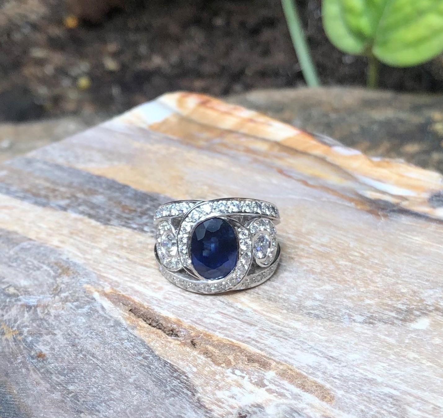 Blue Sapphire with Diamond Ring Set in 18 Karat White Gold Settings For Sale 5