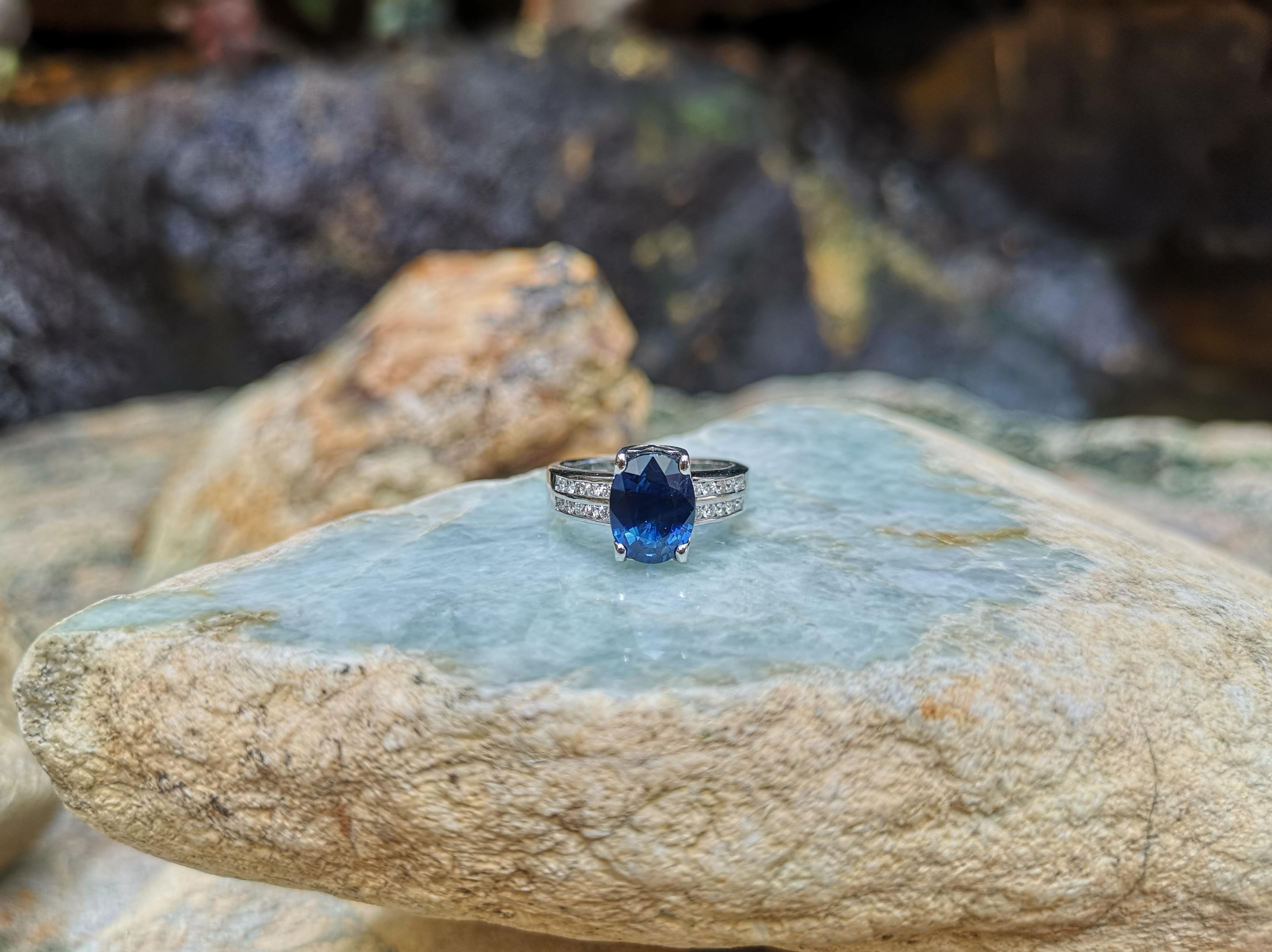Blauer blauer Saphir mit Diamantring in 18 Karat Weißgoldfassung im Angebot 5