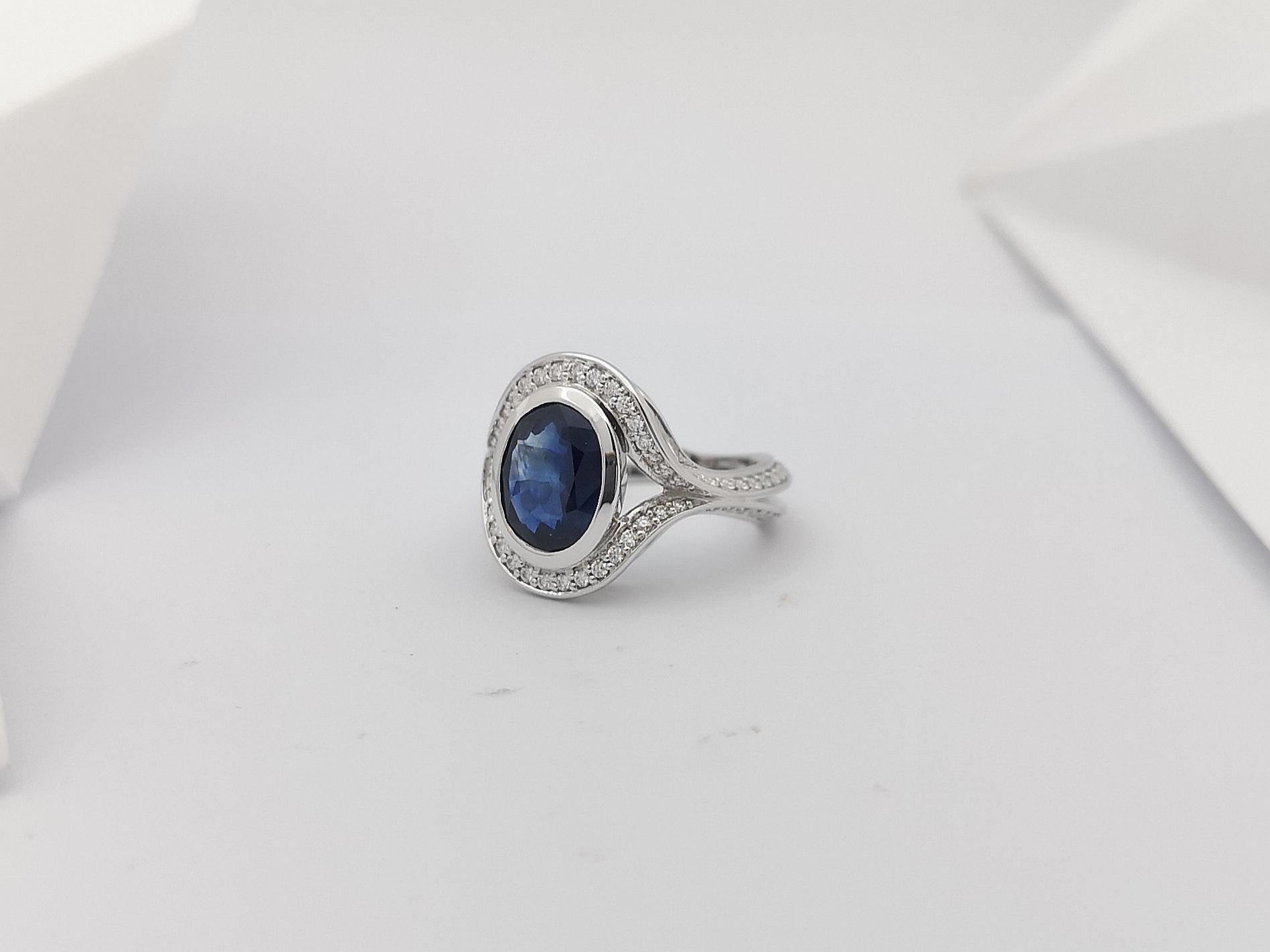 Blauer blauer Saphir mit Diamantring in 18 Karat Weißgoldfassung im Angebot 5
