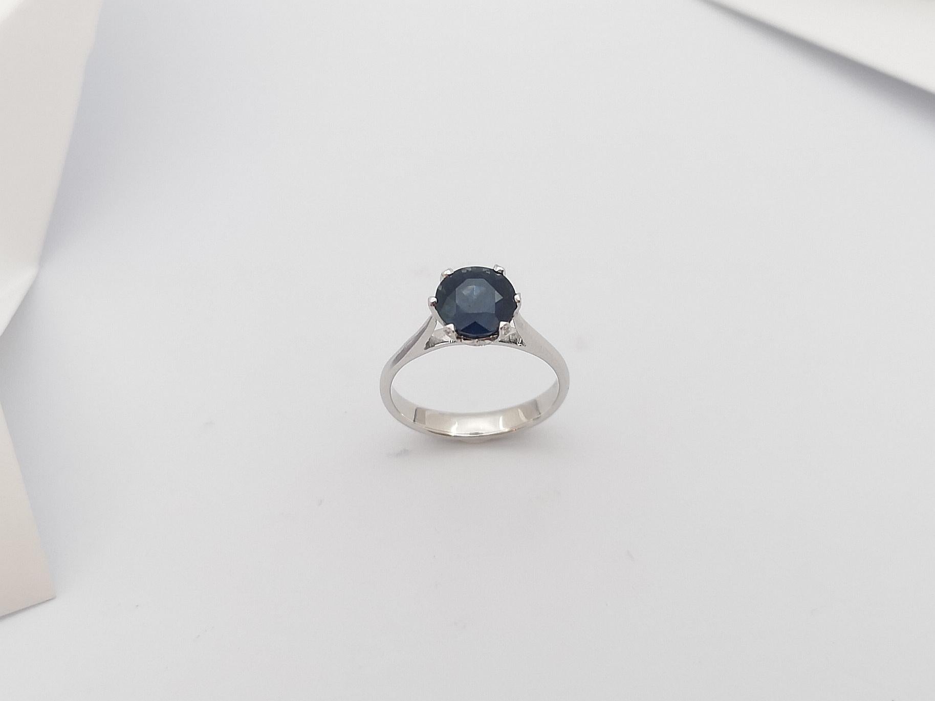Blue Sapphire  with Diamond Ring set in 18 Karat White Gold Settings For Sale 5