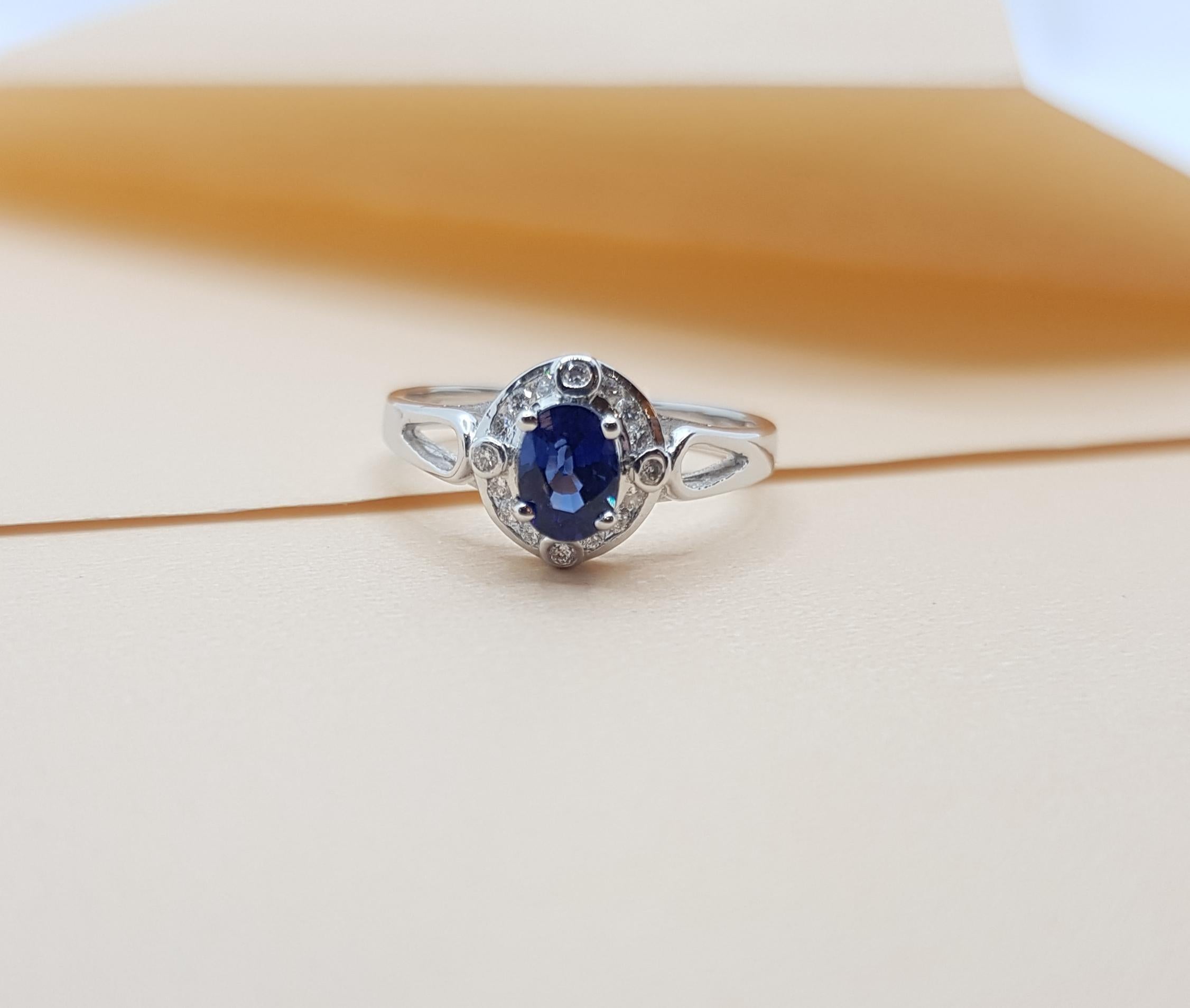 Blue Sapphire with Diamond Ring Set in 18 Karat White Gold Settings For Sale 6