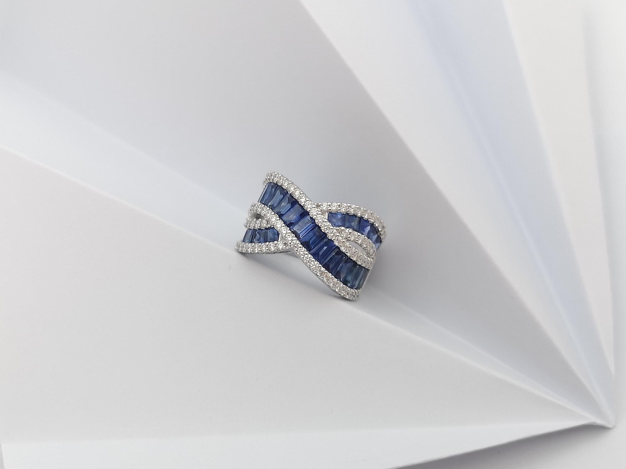 Bague en or blanc 18 carats sertie d'un saphir bleu et de diamants en vente 6