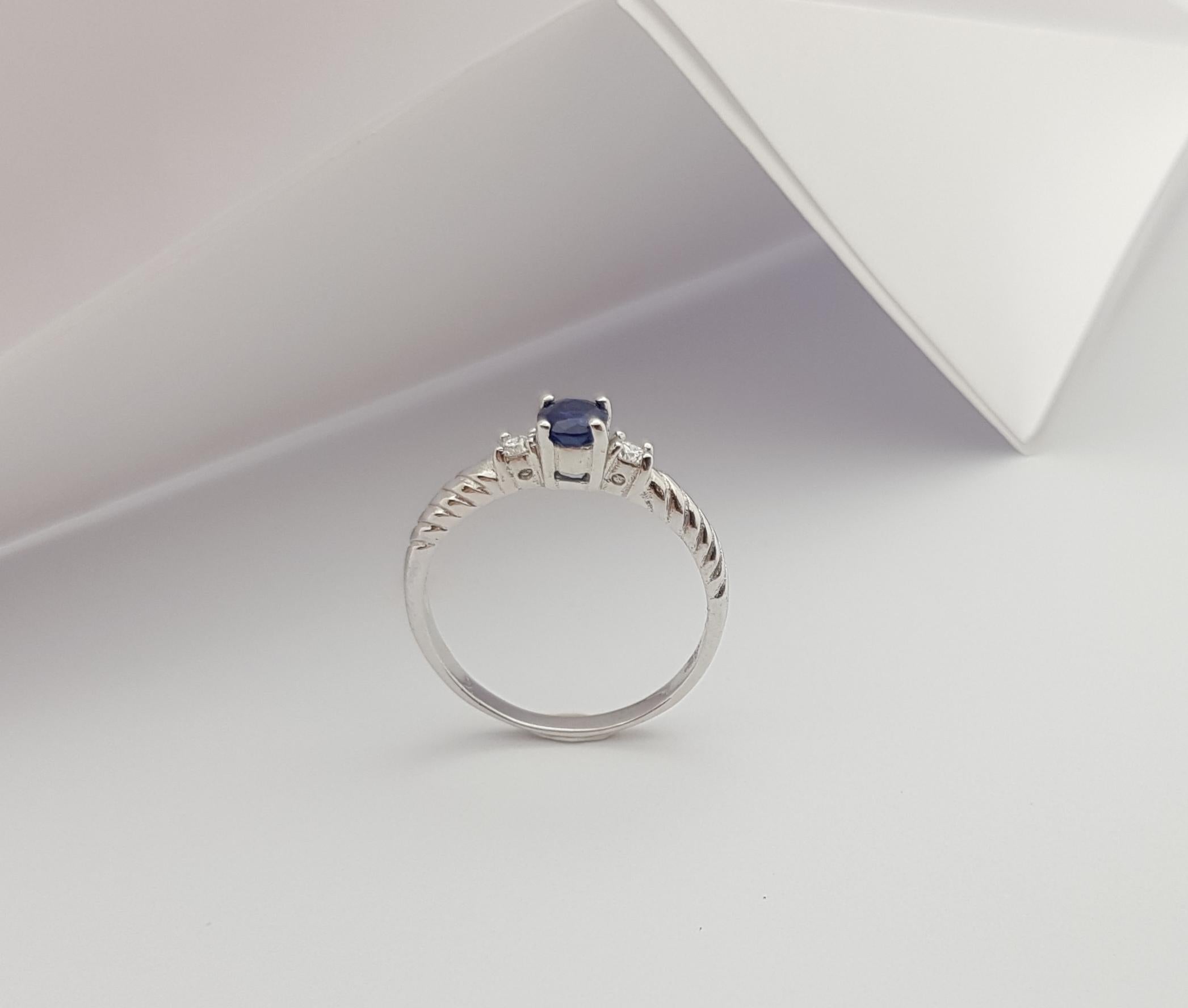Blue Sapphire with Diamond Ring set in 18 Karat White Gold Settings For Sale 7