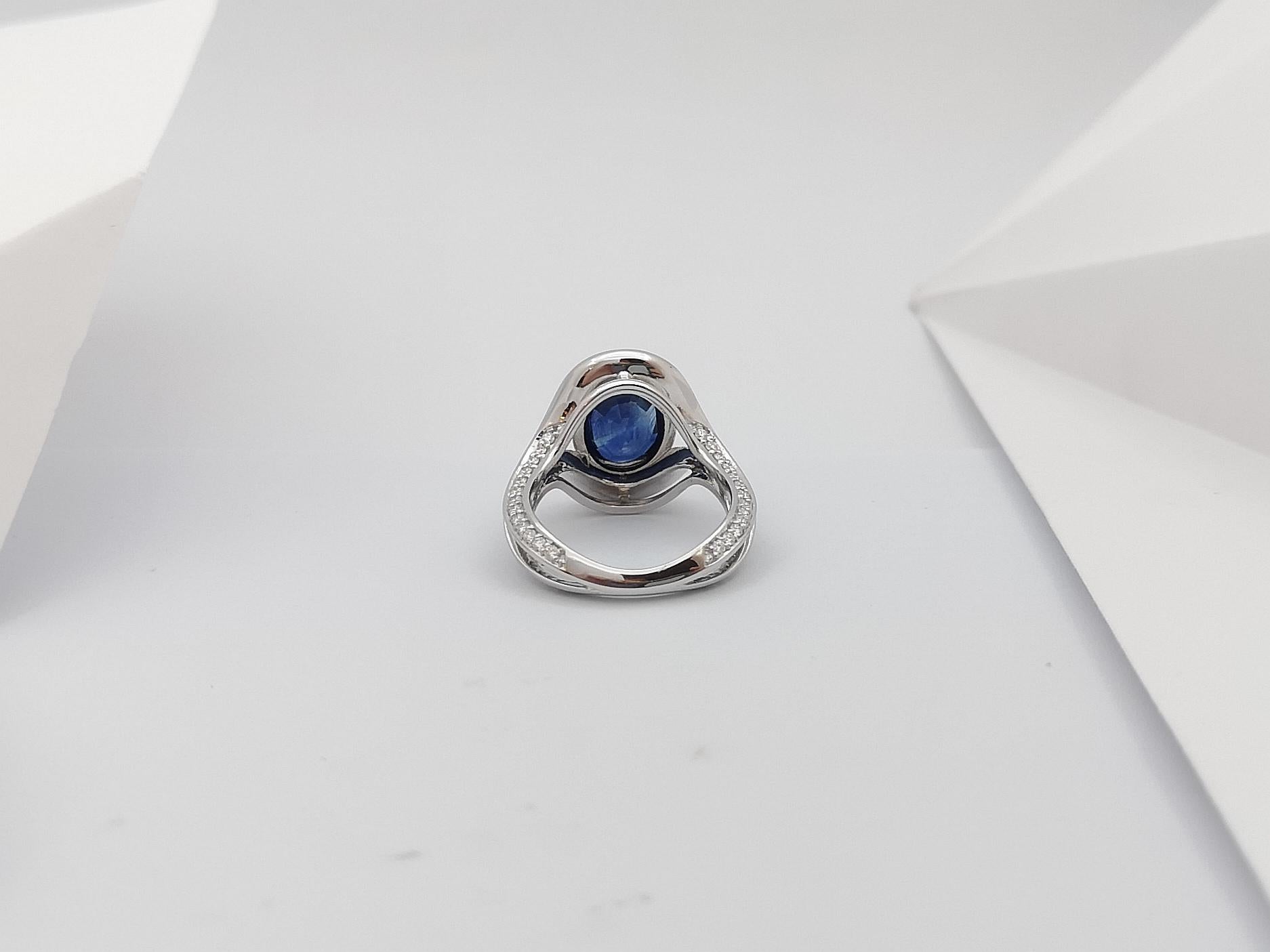 Blauer blauer Saphir mit Diamantring in 18 Karat Weißgoldfassung im Angebot 7