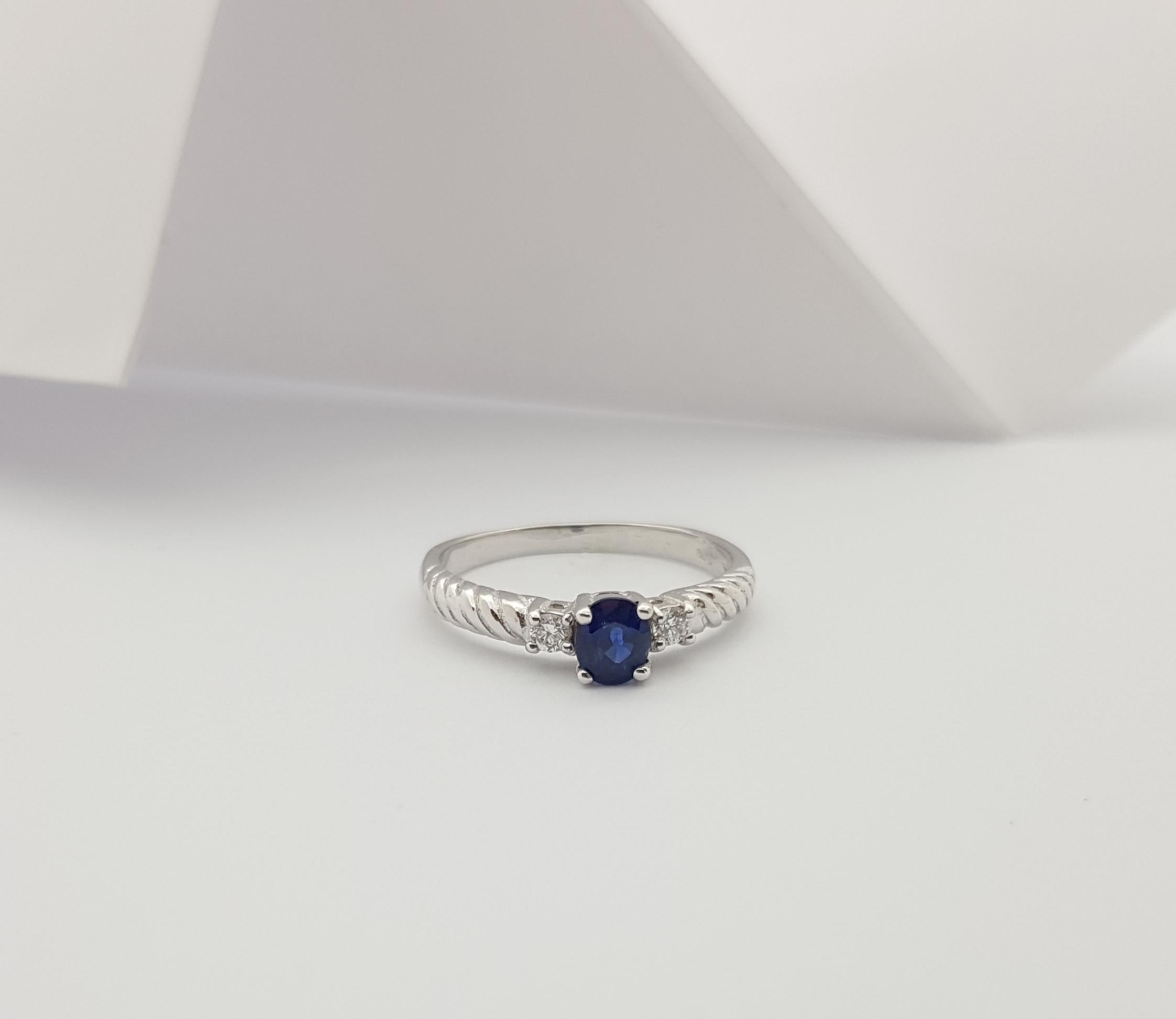 Blue Sapphire with Diamond Ring set in 18 Karat White Gold Settings For Sale 8