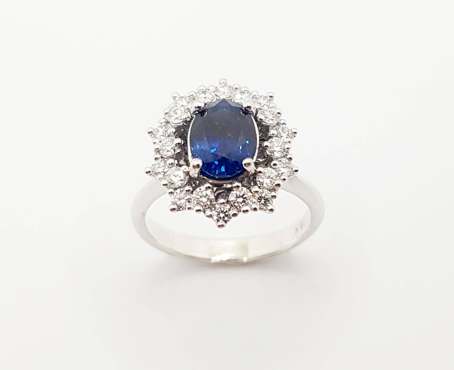 Blue Sapphire with Diamond Ring set in 18 Karat White Gold Settings For Sale 5