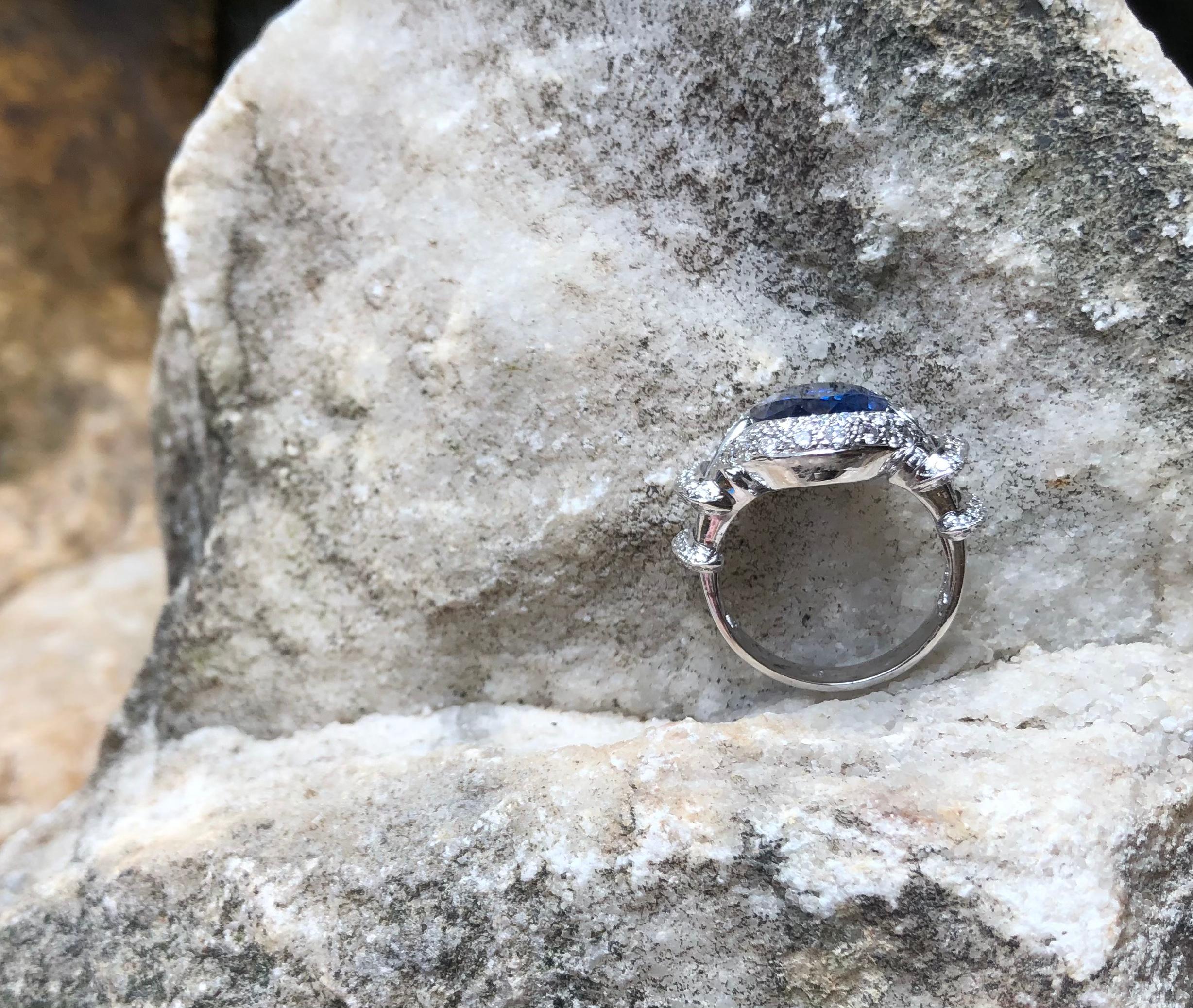 Blauer blauer Saphir mit Diamantring in 18 Karat Weißgoldfassung im Angebot 9