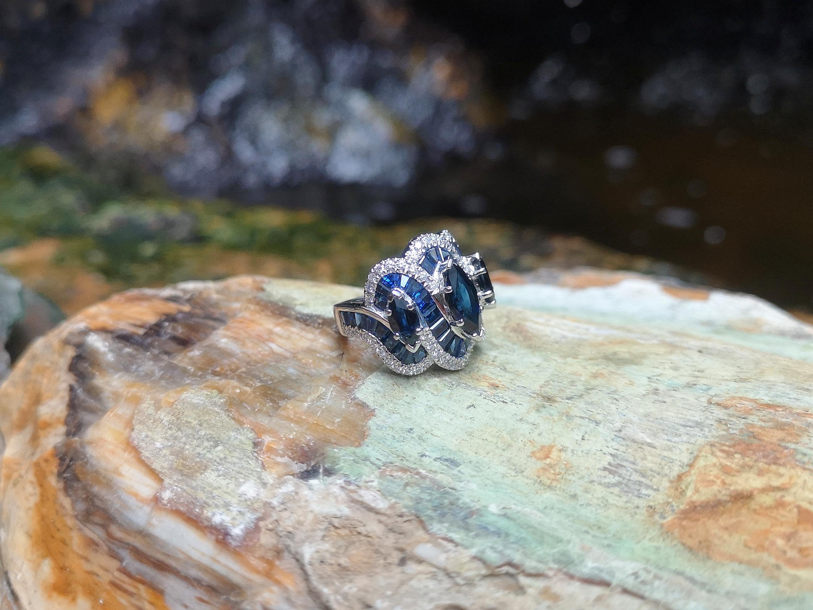 Blue Sapphire with Diamond Ring Set in 18 Karat White Gold Settings For Sale 9