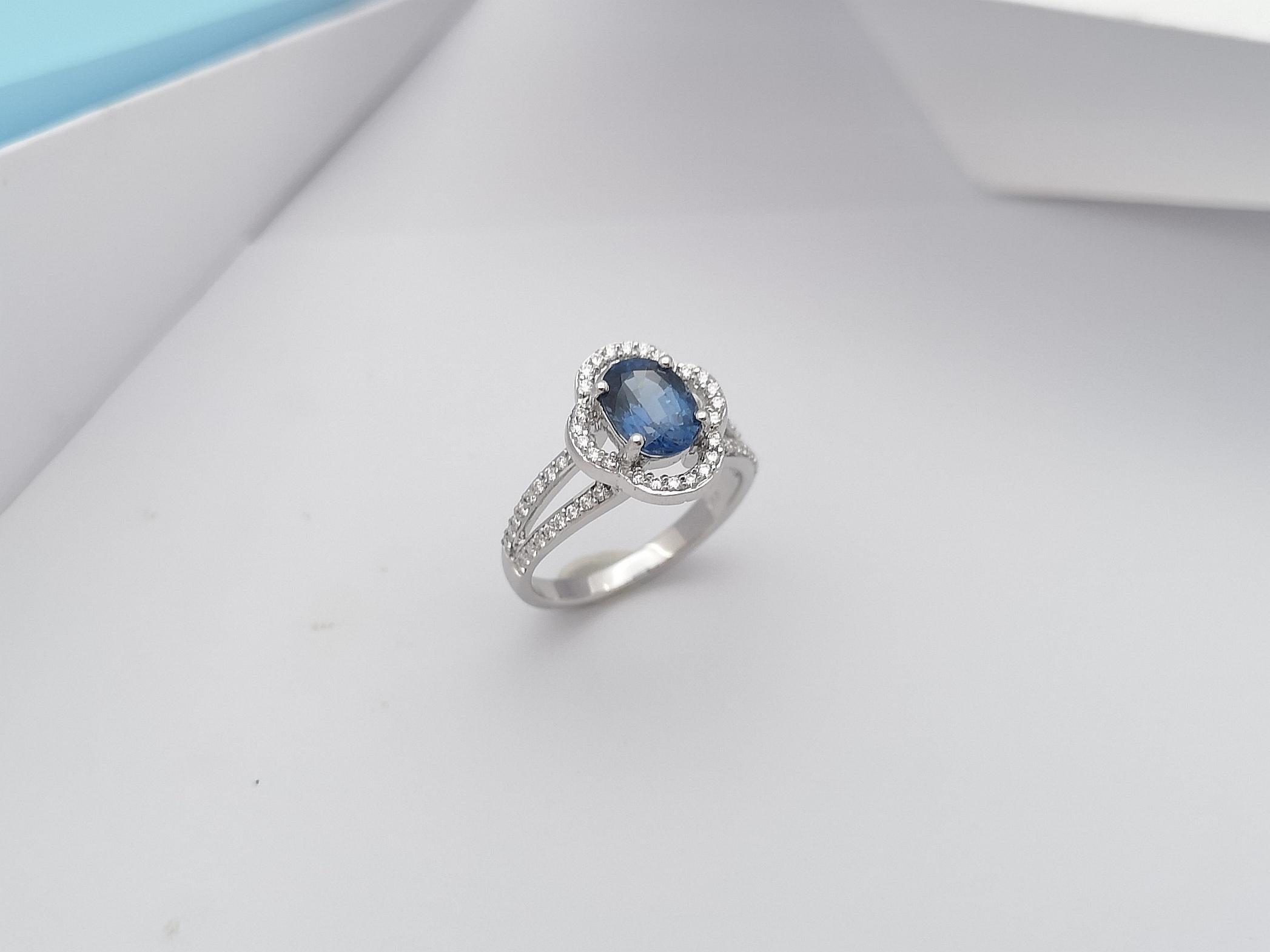 Blue Sapphire with Diamond Ring Set in 18 Karat White Gold Settings For Sale 7