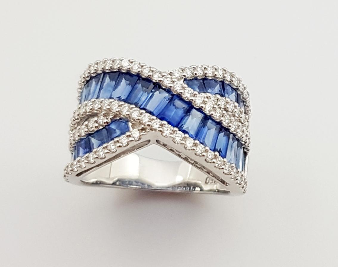 Bague en or blanc 18 carats sertie d'un saphir bleu et de diamants en vente 9