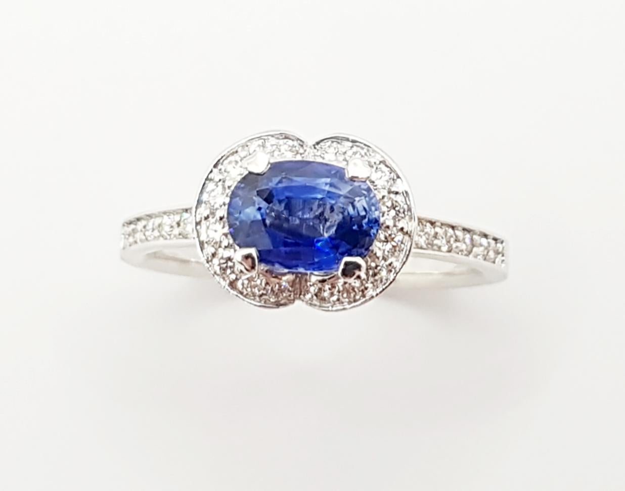 Blue Sapphire with Diamond Ring set in 18 Karat White Gold Settings For Sale 9