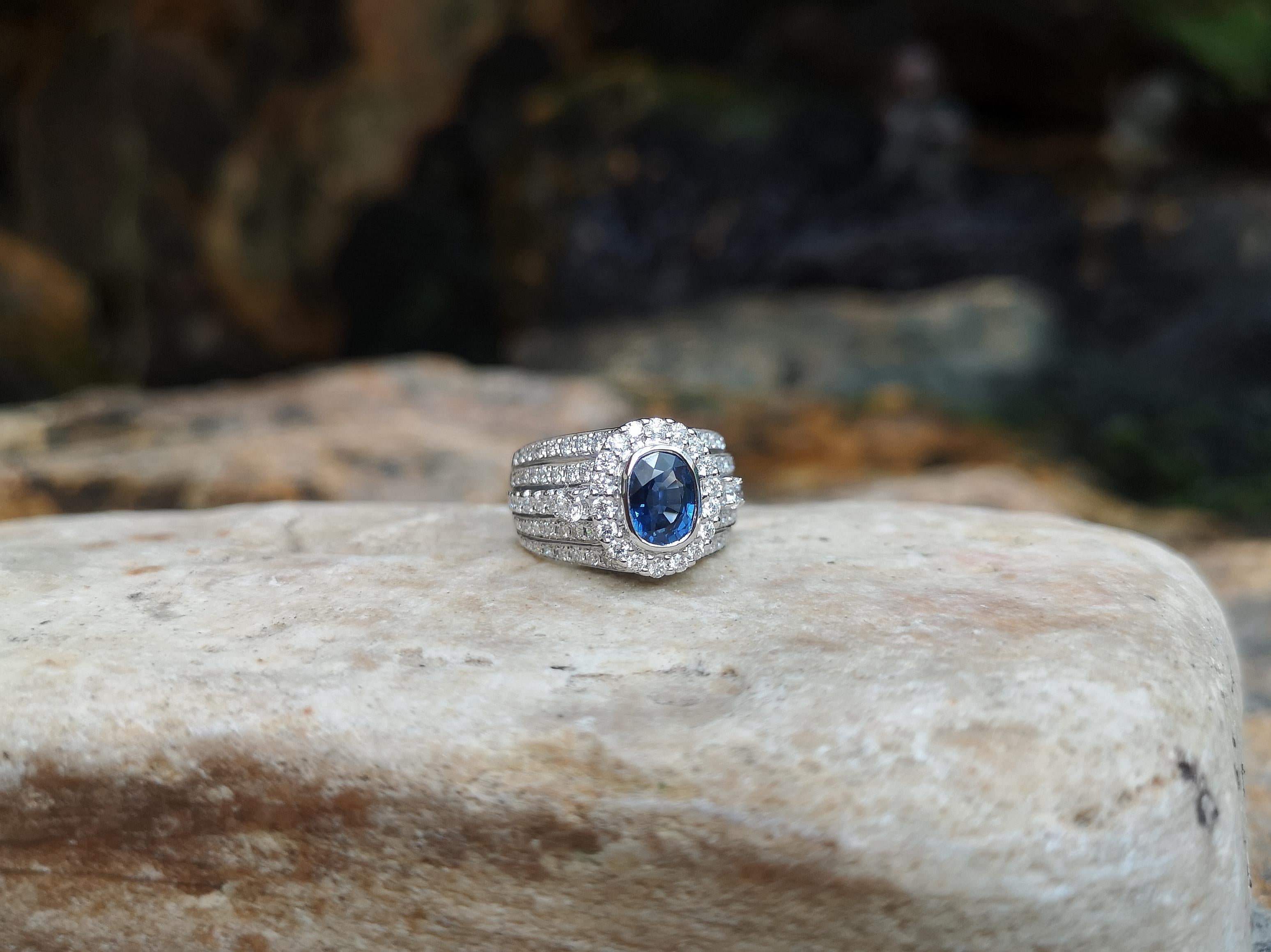 Blue Sapphire with Diamond Ring Set in 18 Karat White Gold Settings For Sale 10