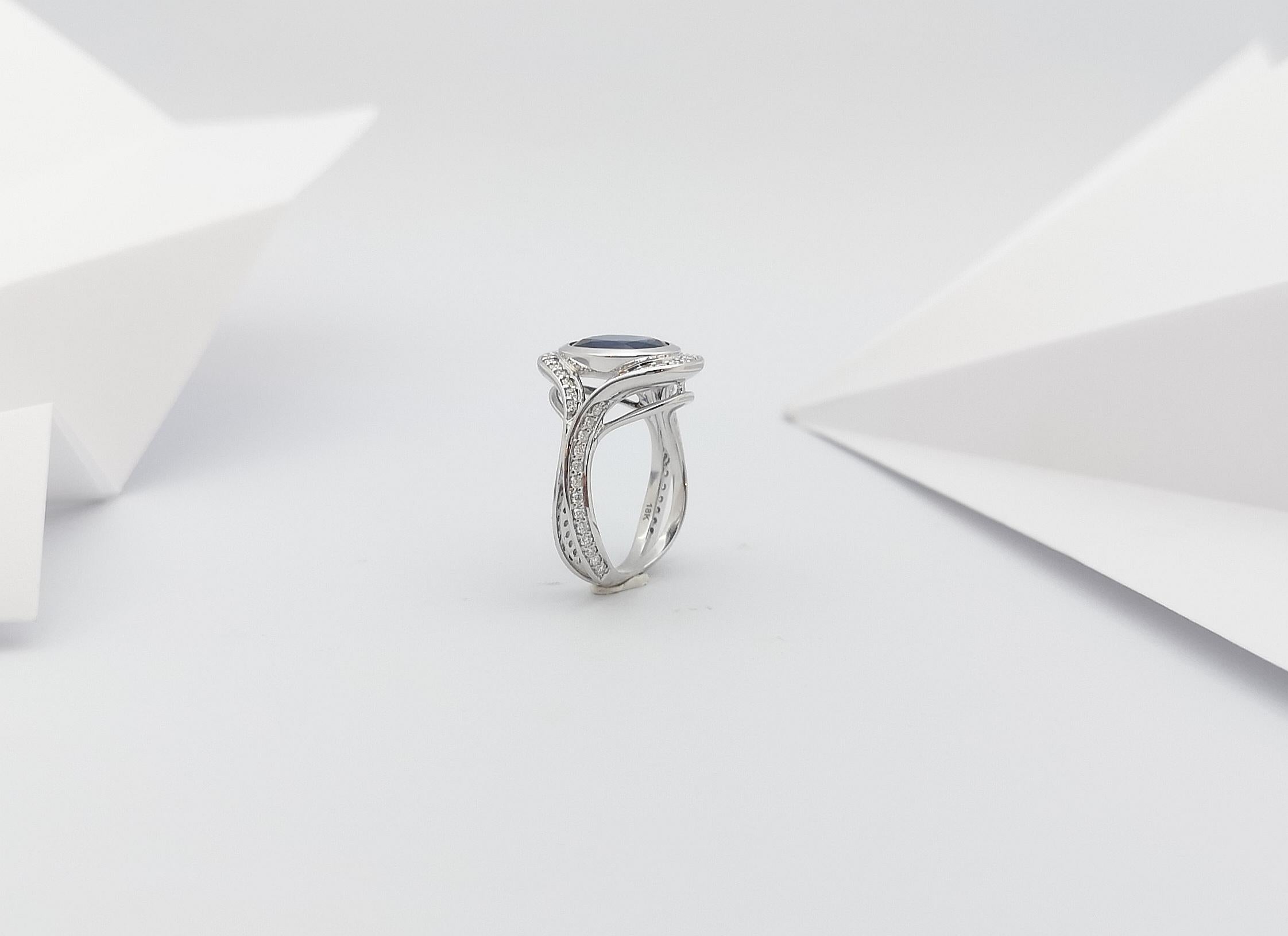 Blauer blauer Saphir mit Diamantring in 18 Karat Weißgoldfassung im Angebot 10