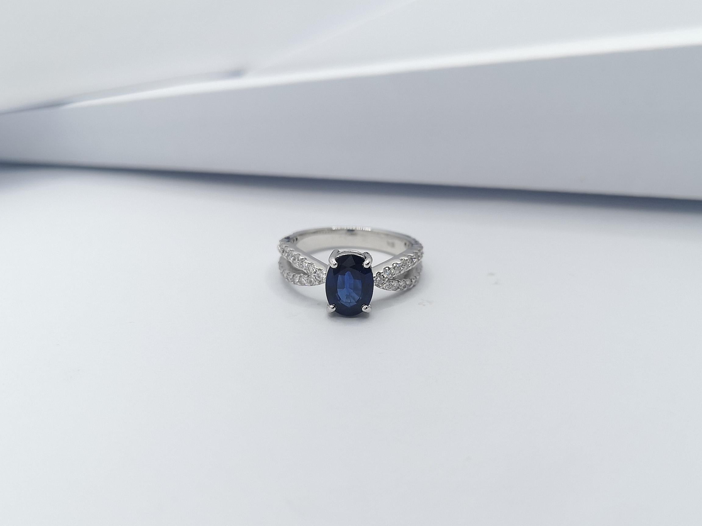 Blue Sapphire with Diamond Ring Set in 18 Karat White Gold Settings For Sale 12