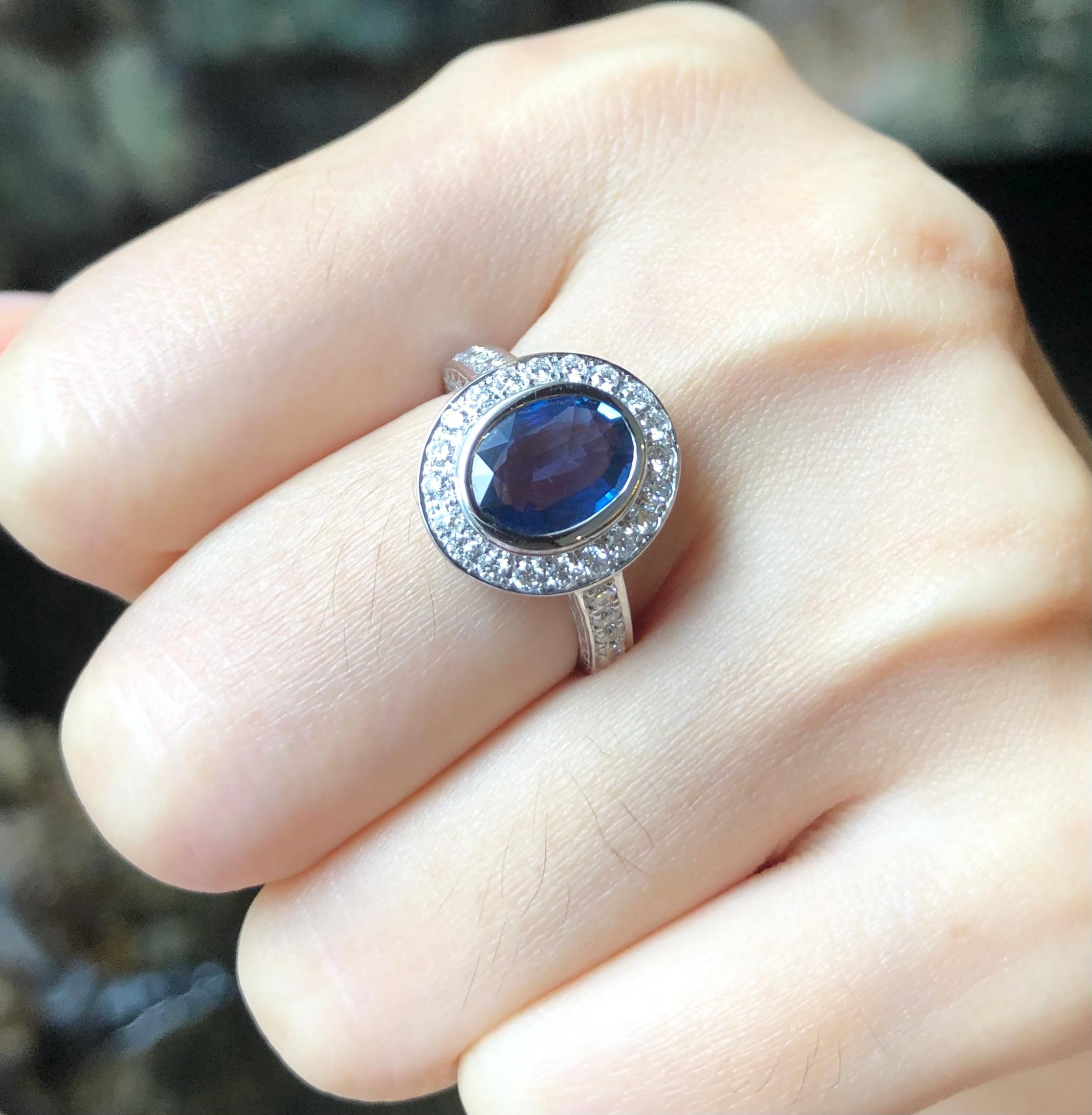 Blauer Saphir 1,76 Karat mit Diamant 0,55 Karat Ring in 18 Karat Weißgold gefasst

Breite:  1.3 cm 
Länge: 1,5 cm
Ringgröße: 53
Gesamtgewicht: 6,66 Gramm

