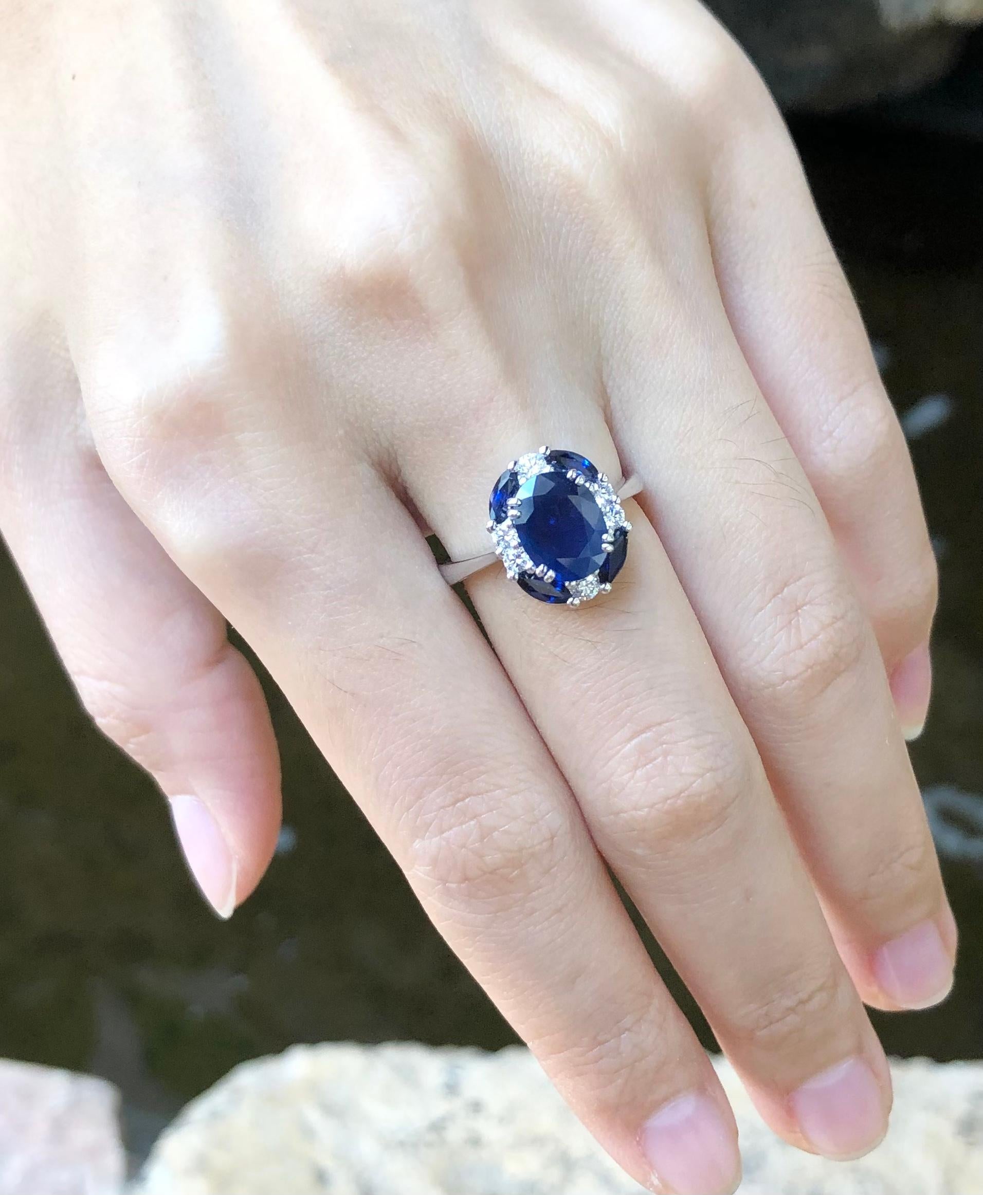 Mixed Cut Blue Sapphire with Diamond Ring Set in 18 Karat White Gold Settings For Sale